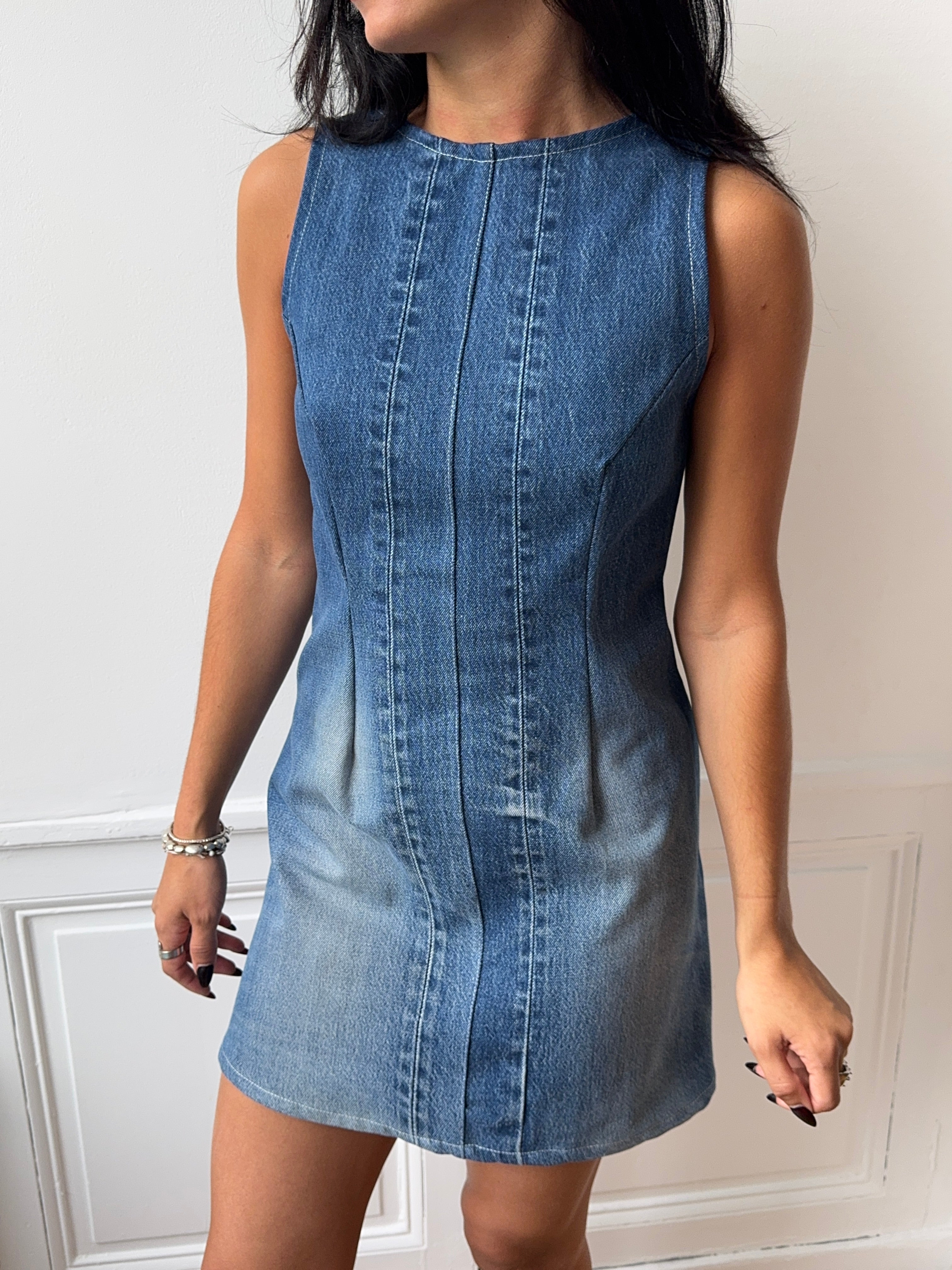 Robe upcyclée dos nu denim
