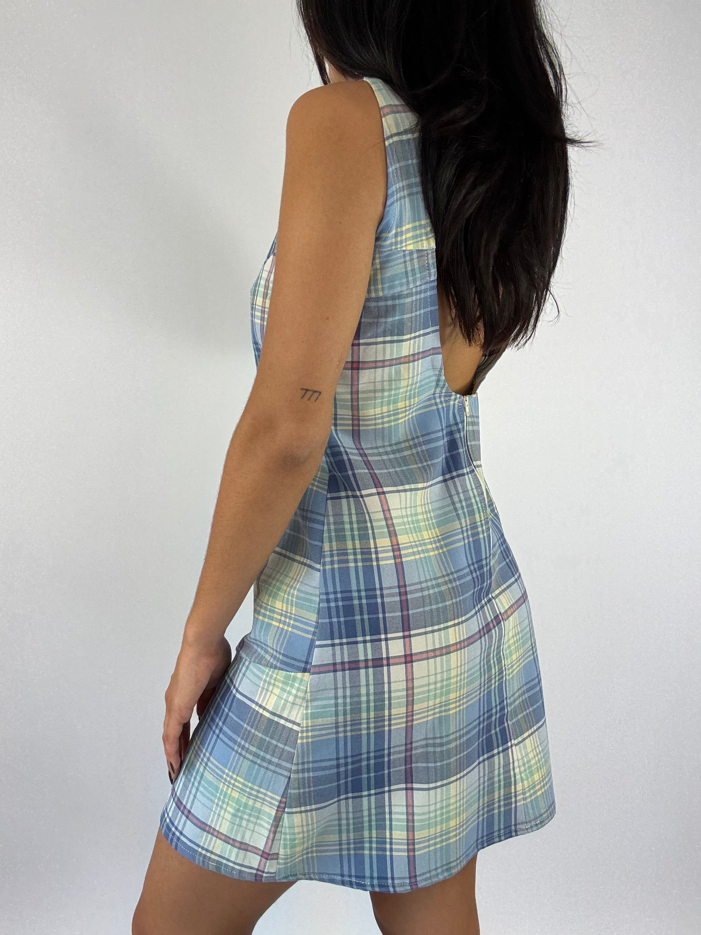 Robe upcyclée dos nu à carreaux