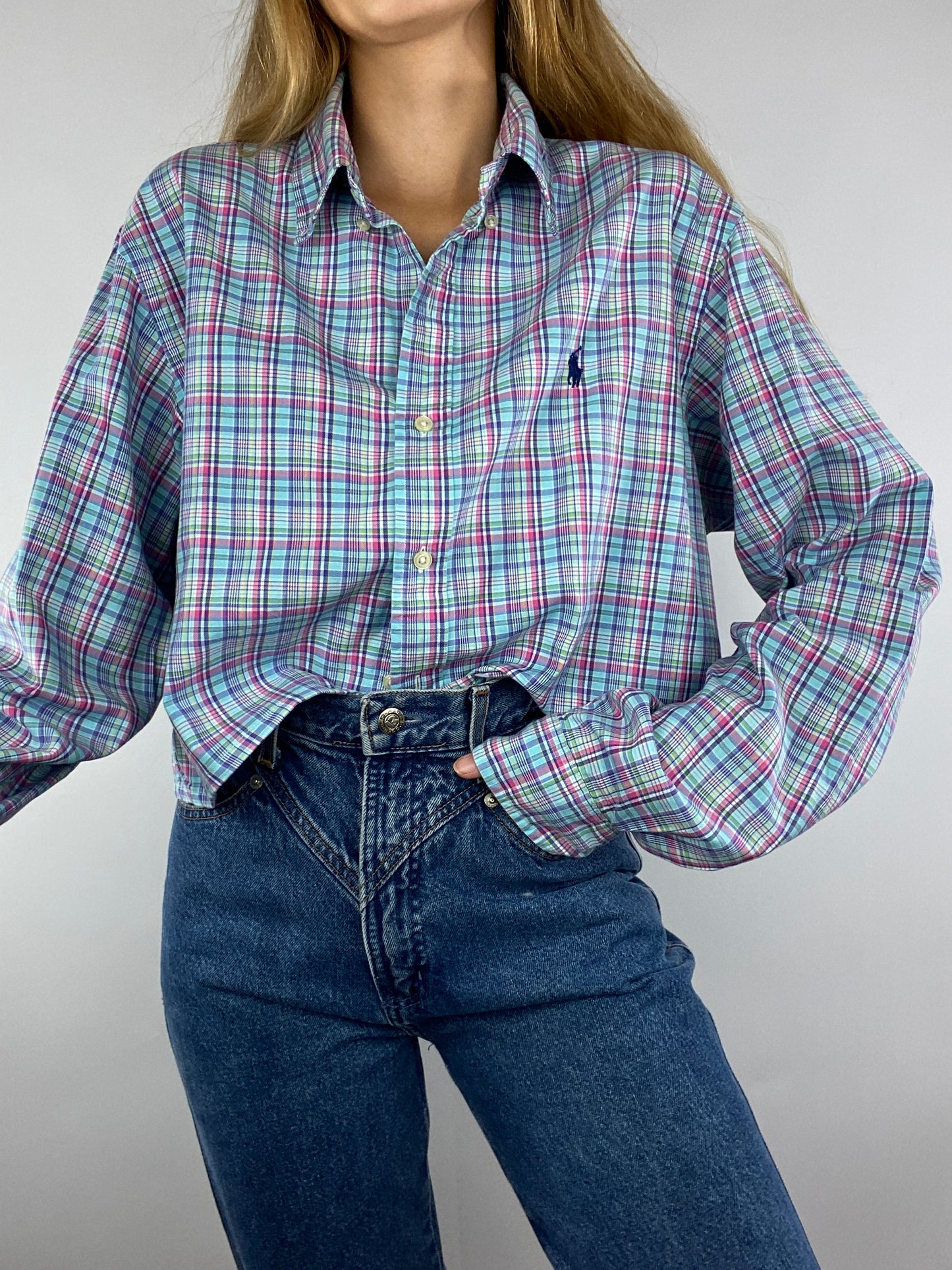 Chemise upcyclée dos nu V à carreaux