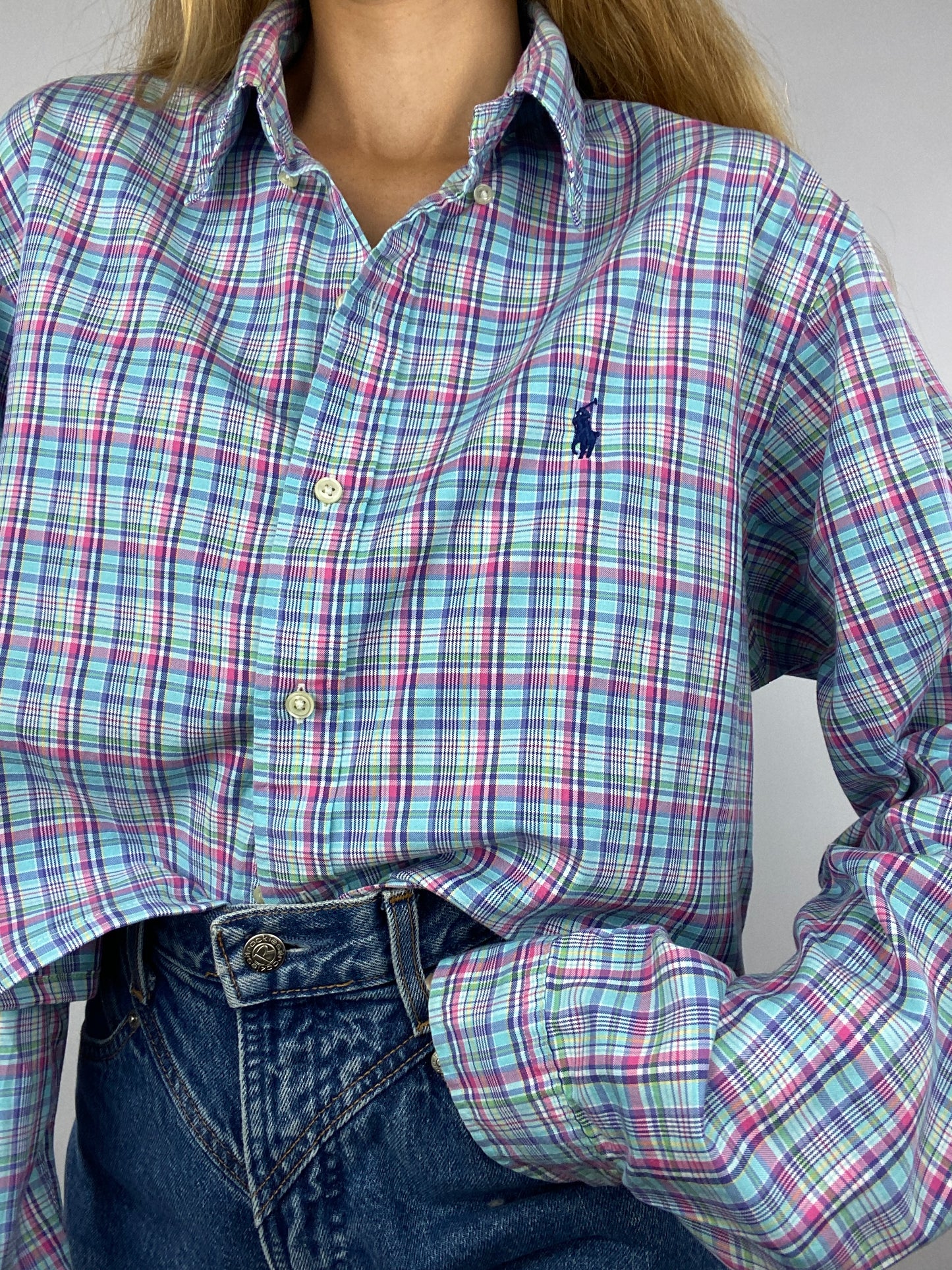Chemise upcyclée dos nu V à carreaux