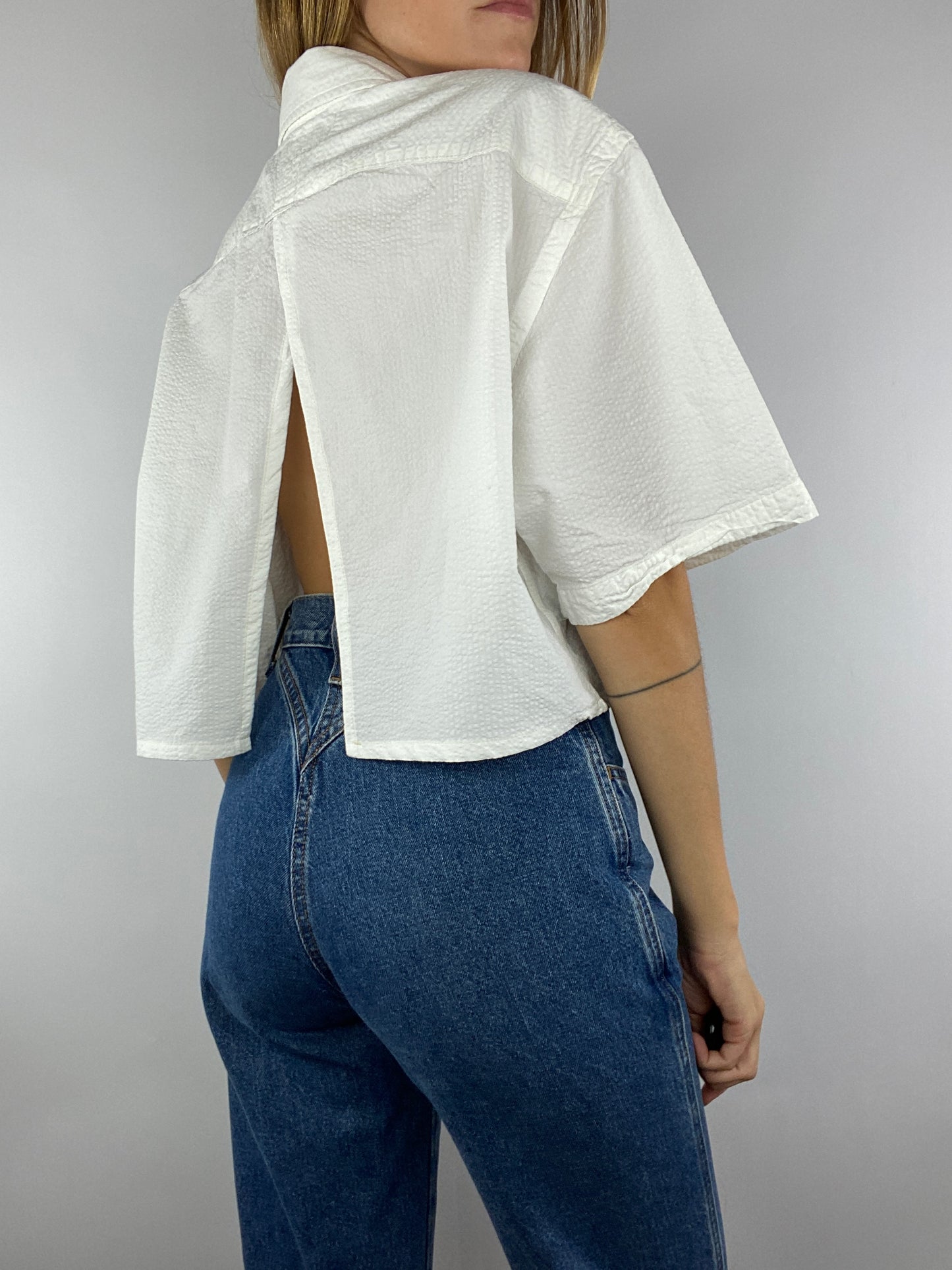 Chemisette upcyclée dos nu V blanche