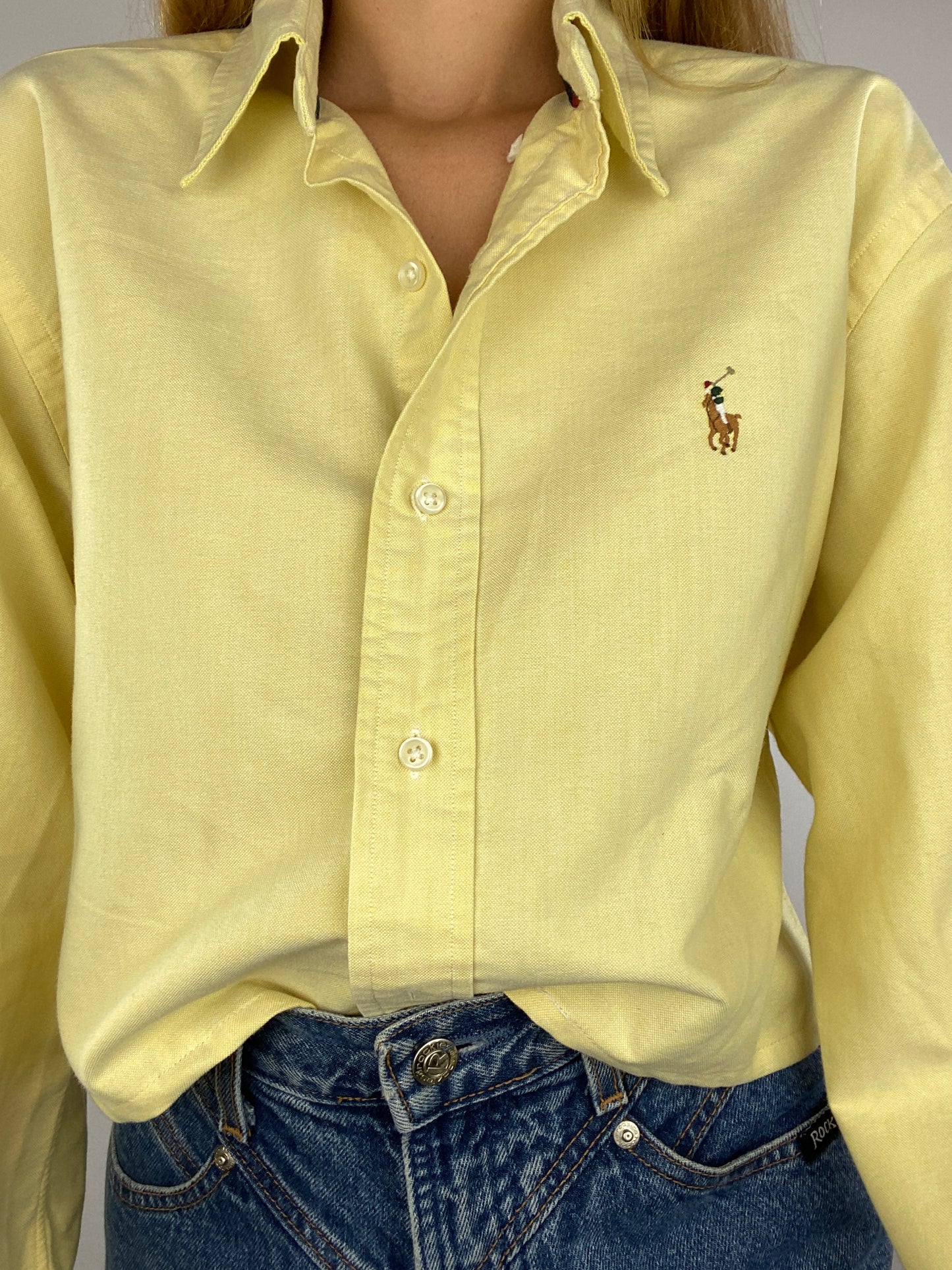 Chemise upcyclée dos nu V jaune