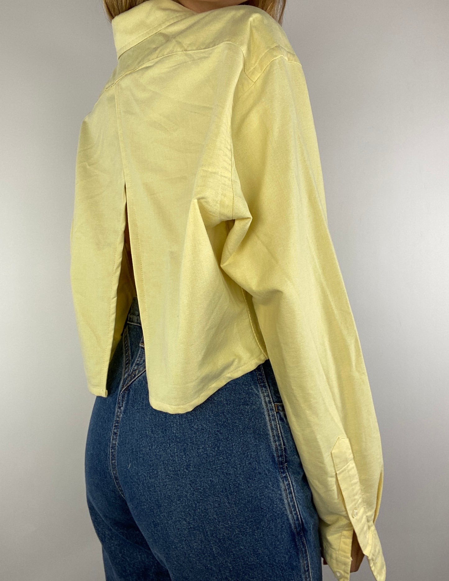 Chemise upcyclée dos nu V jaune