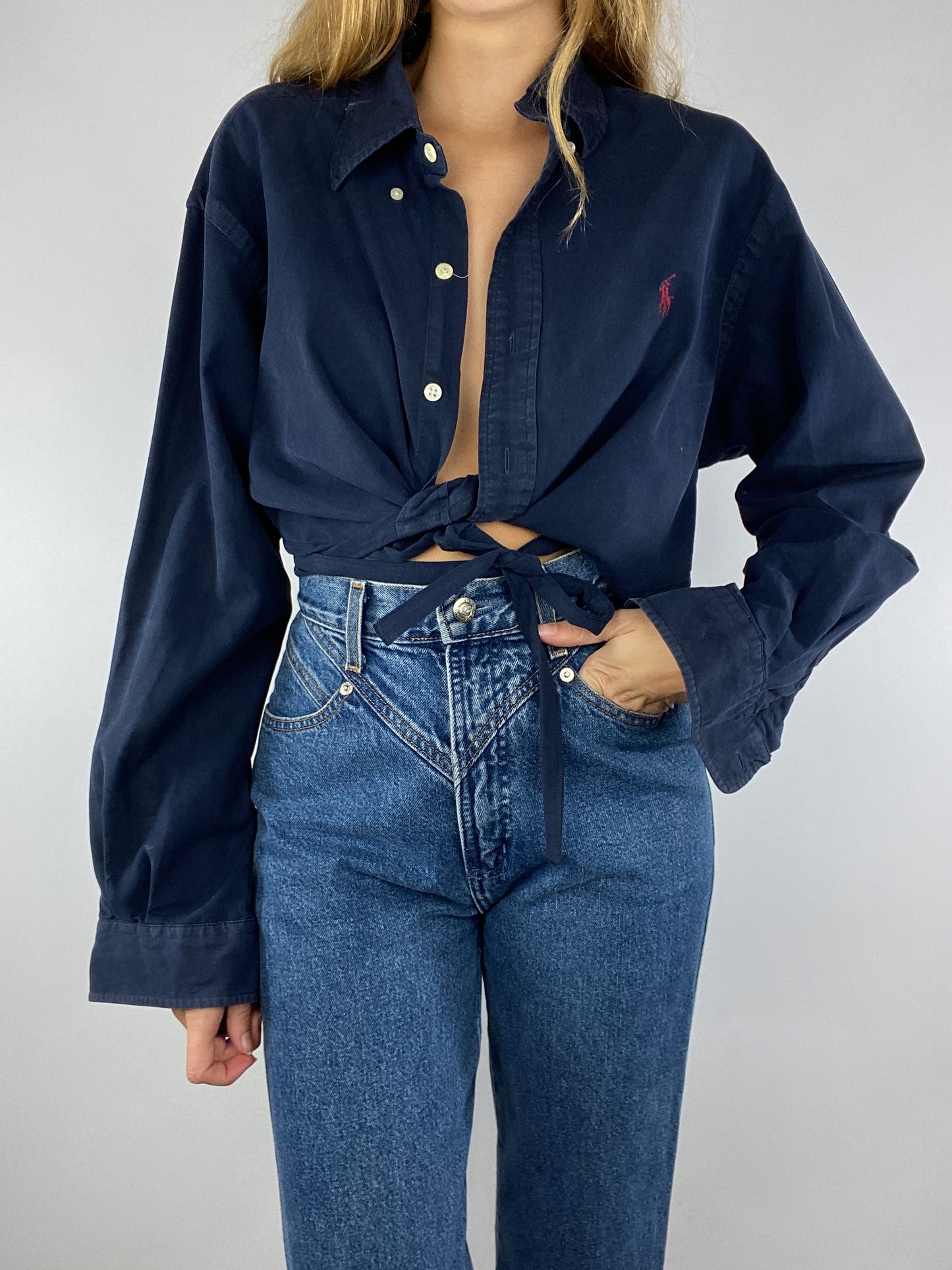 Chemise upcyclée dos nu soie marine