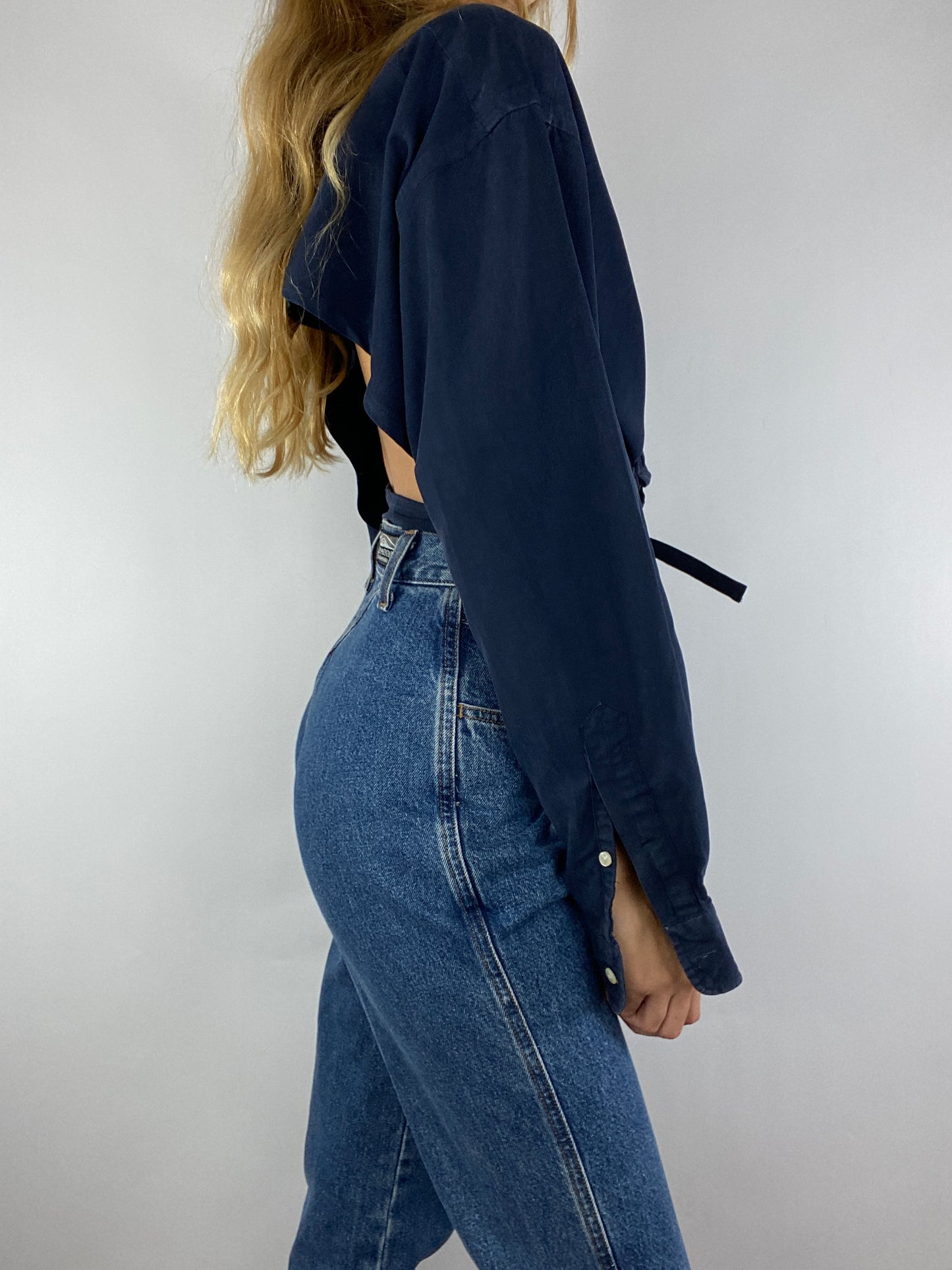 Chemise upcyclée dos nu soie marine