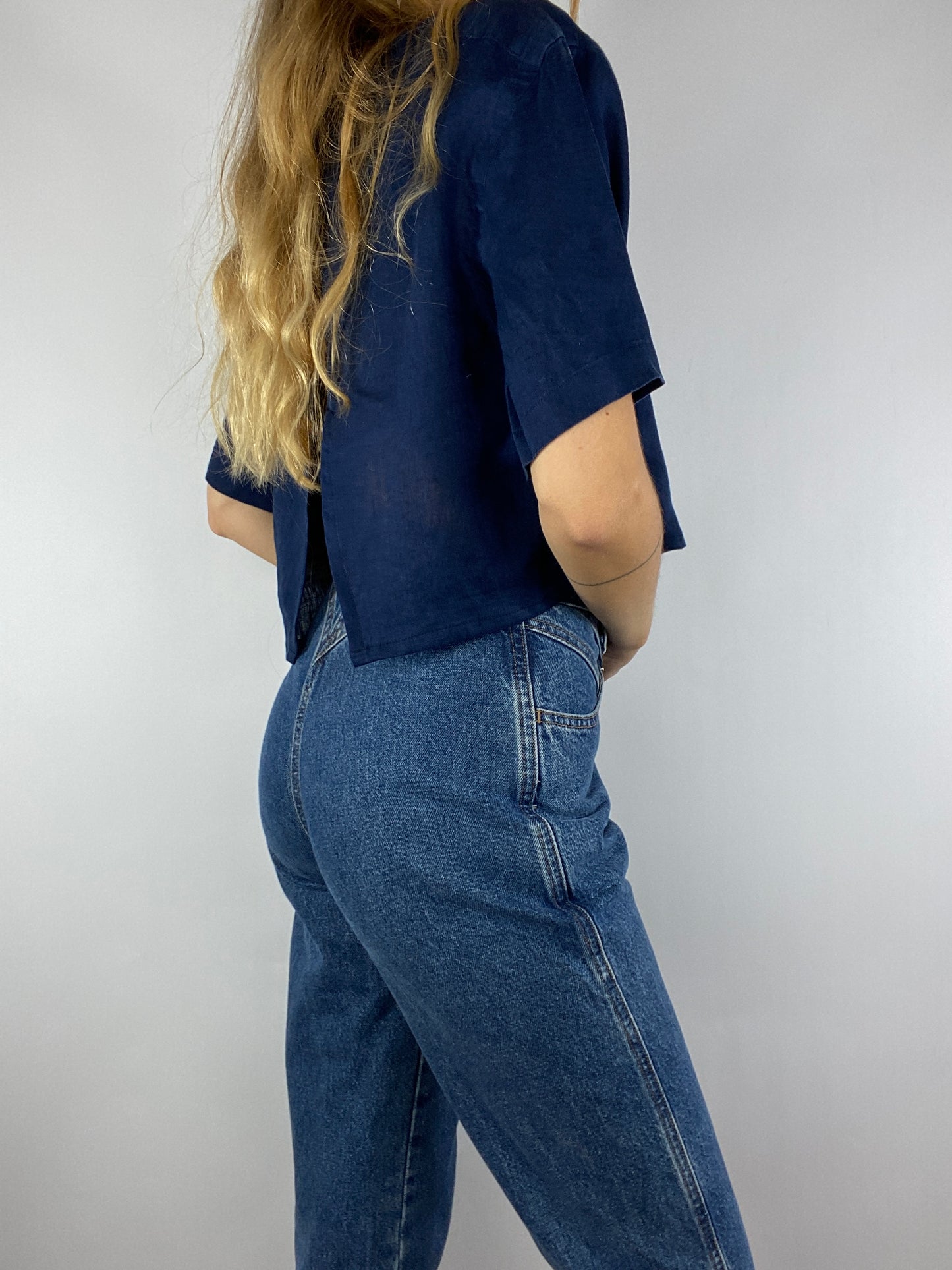 Chemisette upcyclée dos nu V lin/soie marine