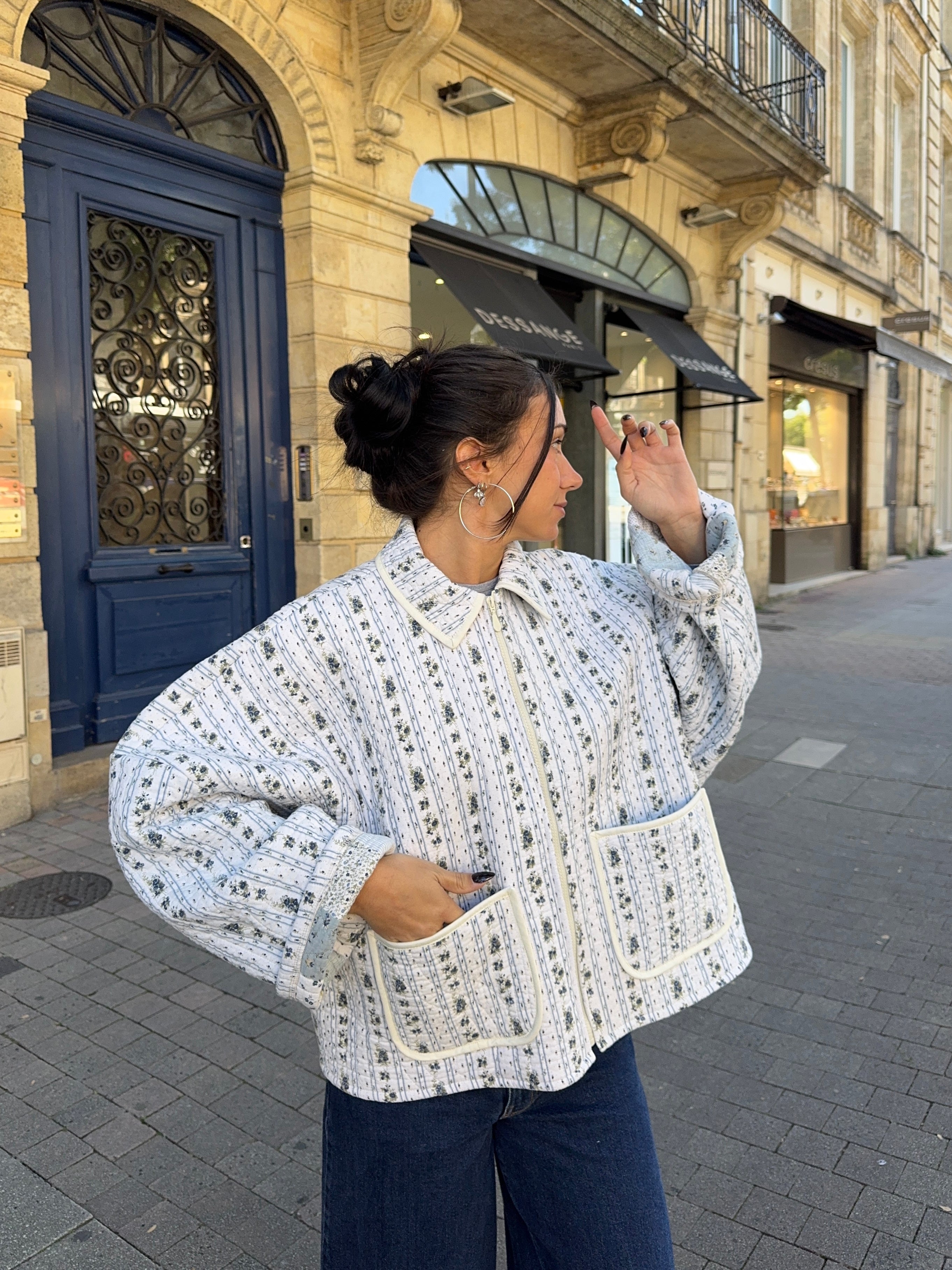 Veste upcyclée matelassée blanche à motifs