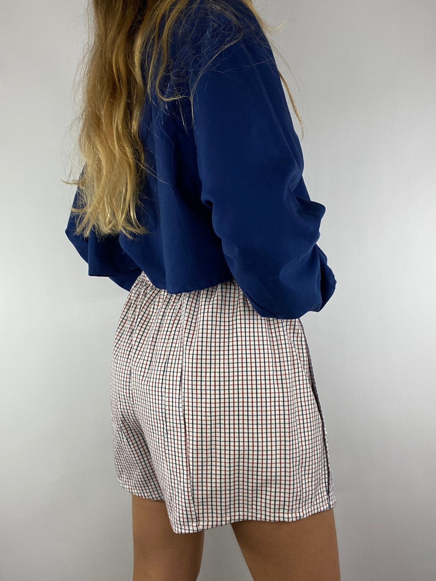 Caleçon short upcyclé blanc à carreaux bleus et rouges