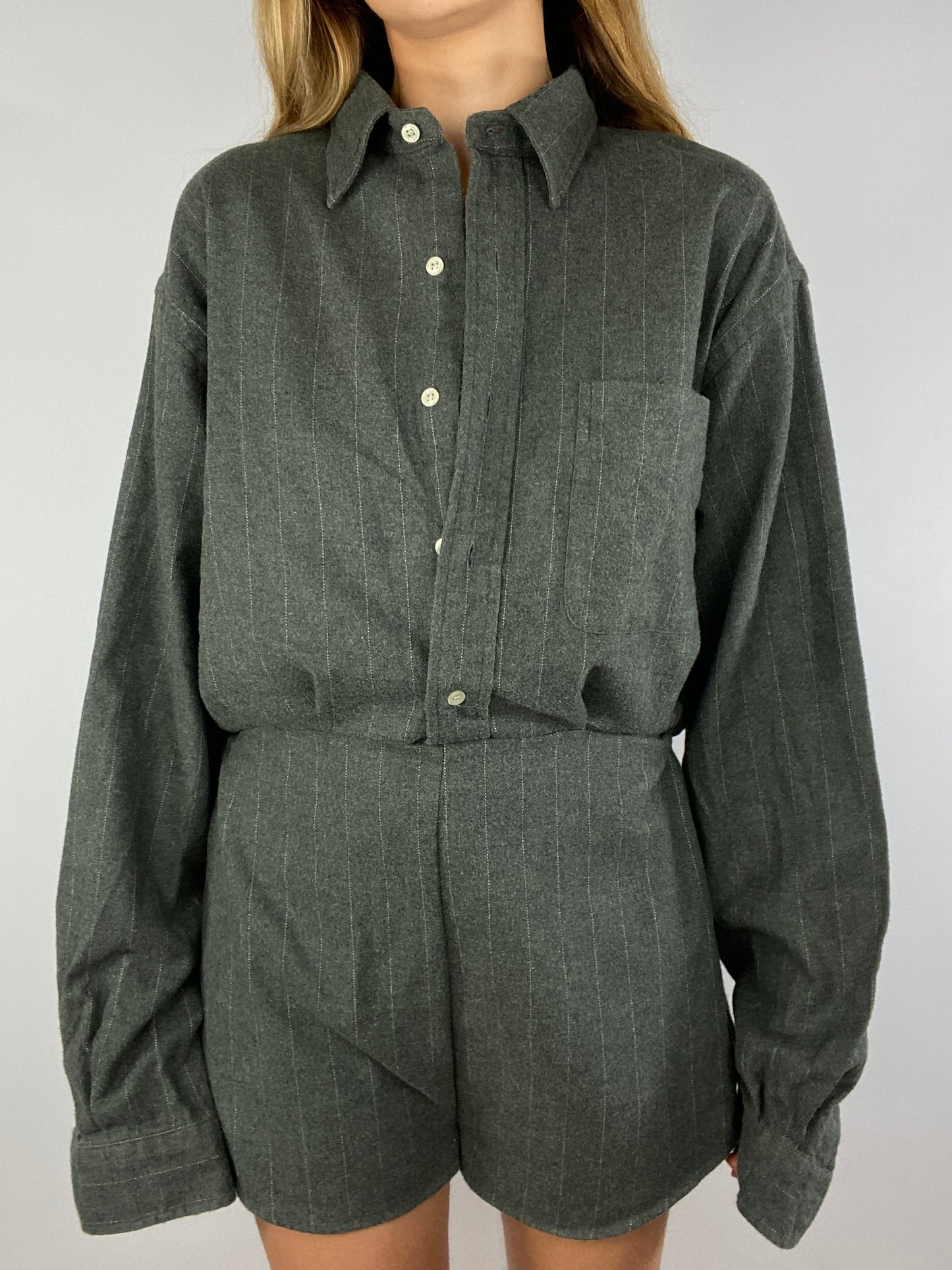 Combinaison upcyclée anthracite à fines rayures