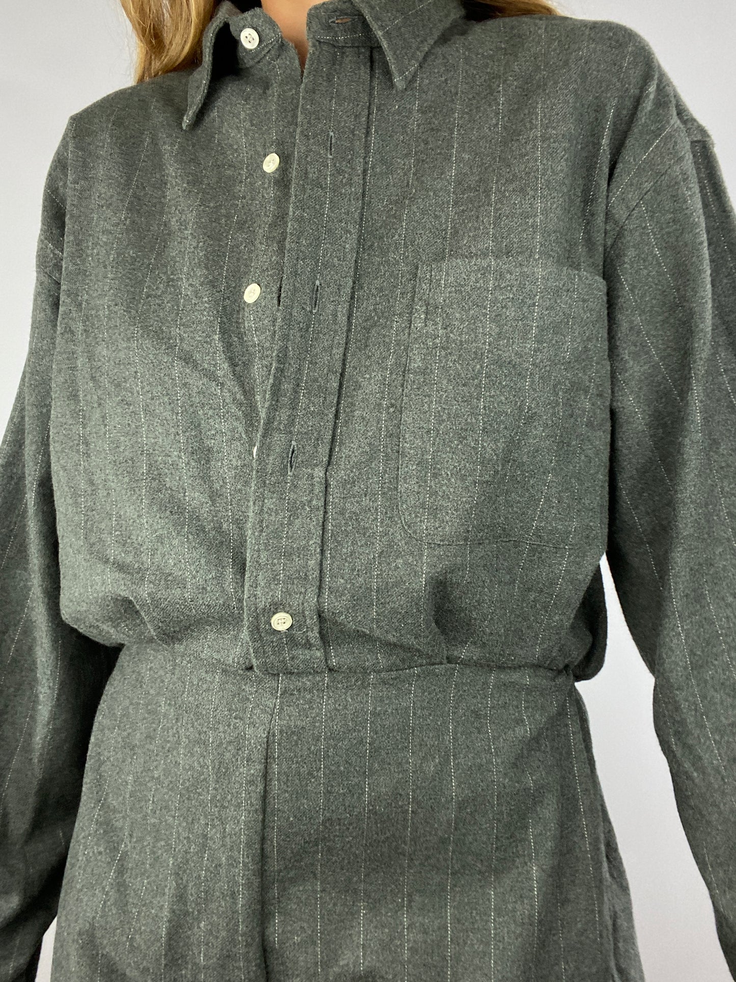 Combinaison upcyclée anthracite à fines rayures