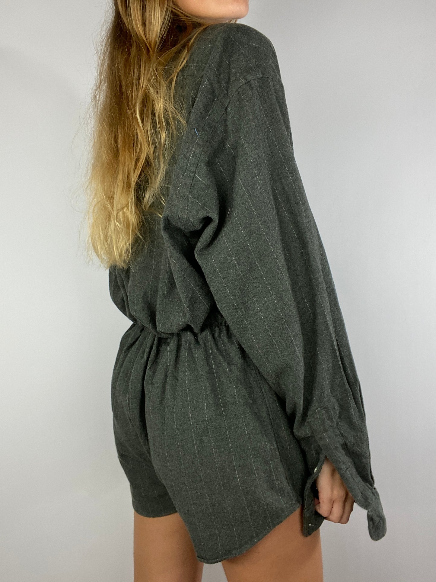 Combinaison upcyclée anthracite à fines rayures