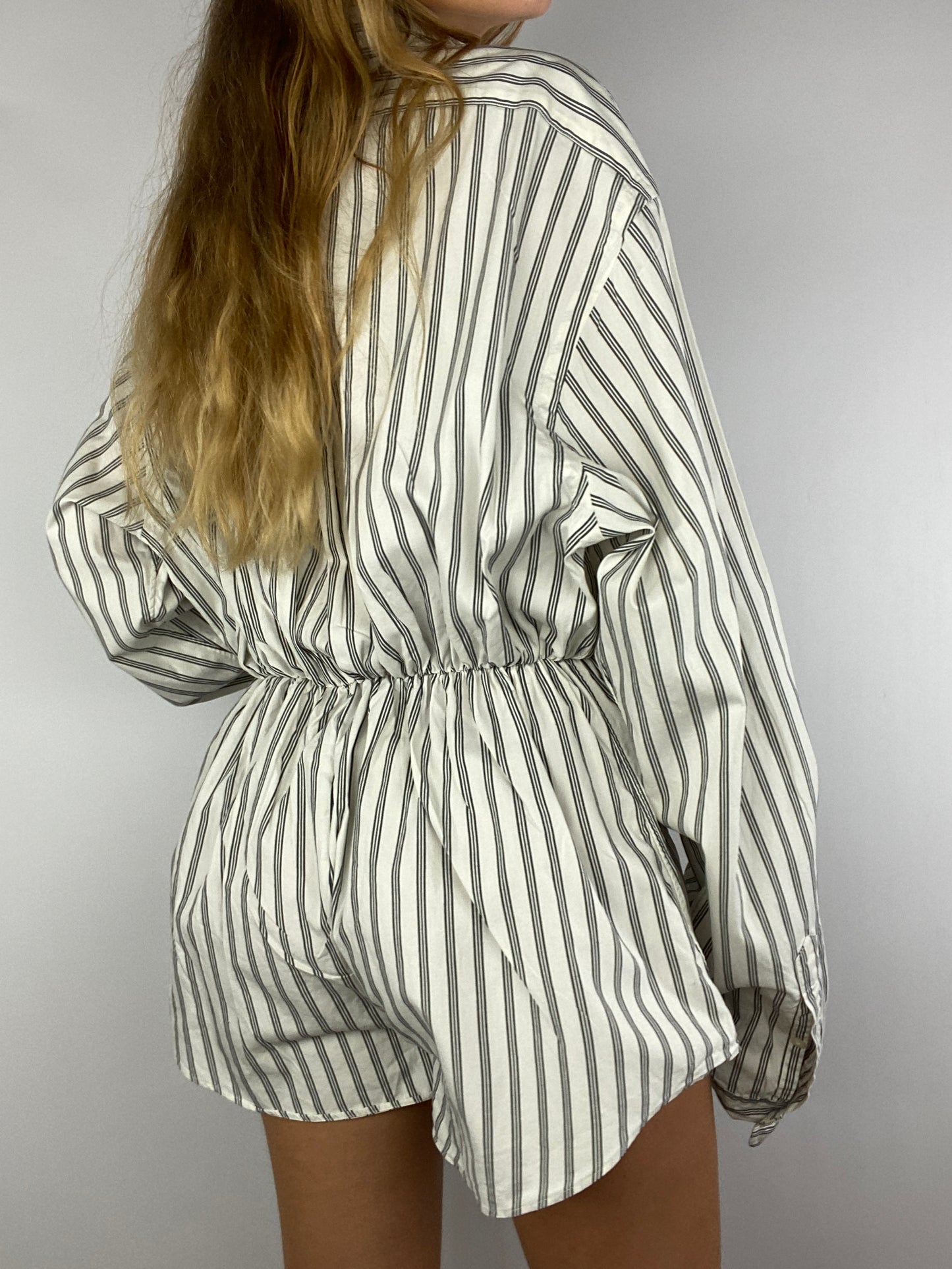 Combinaison upcyclée blanche à rayures noires