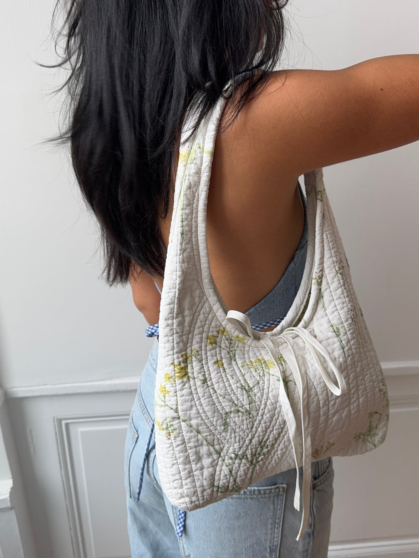 Sac upcyclé matelassé blanc à motifs