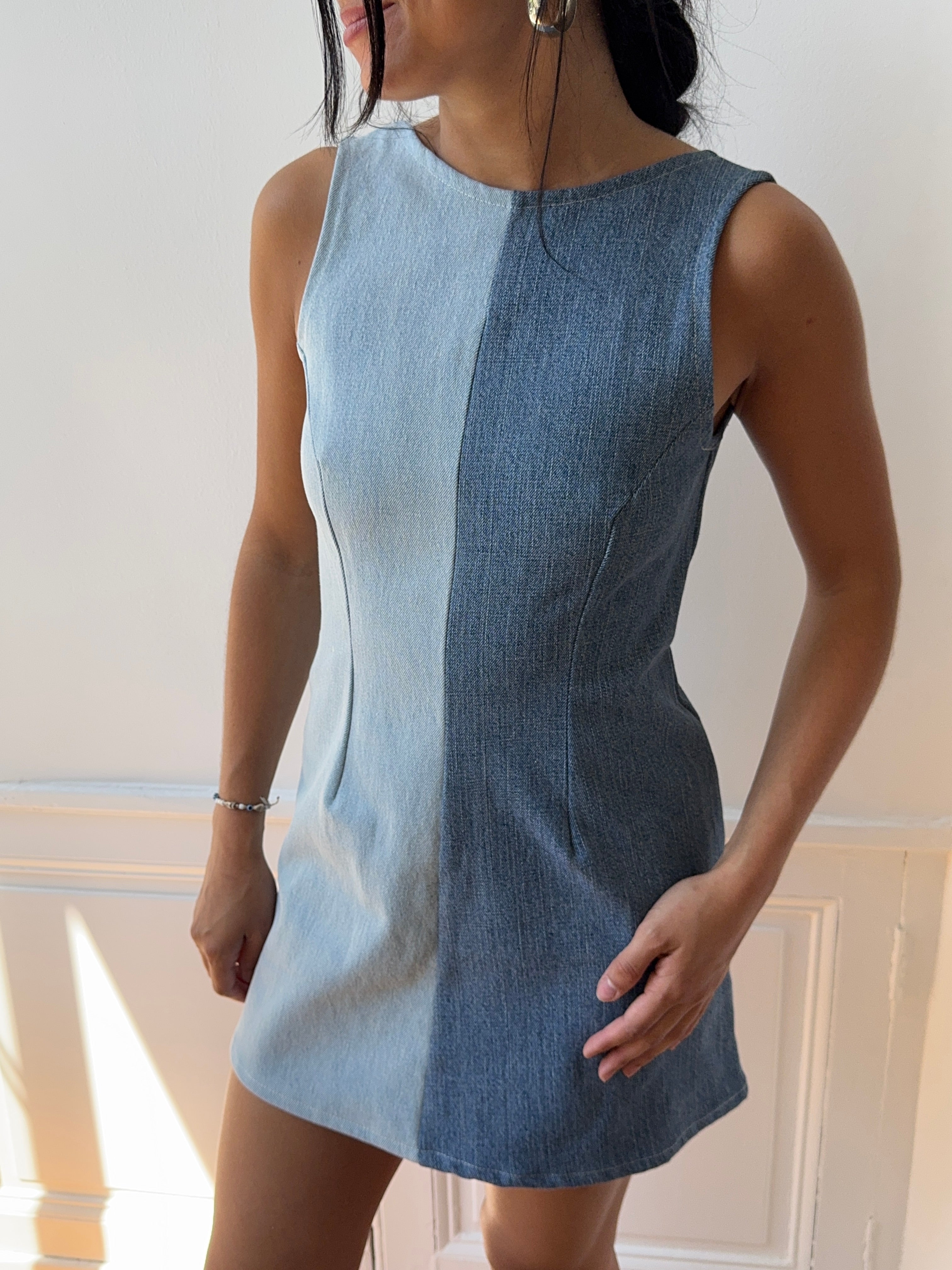 Robe upcyclée dos nu denim