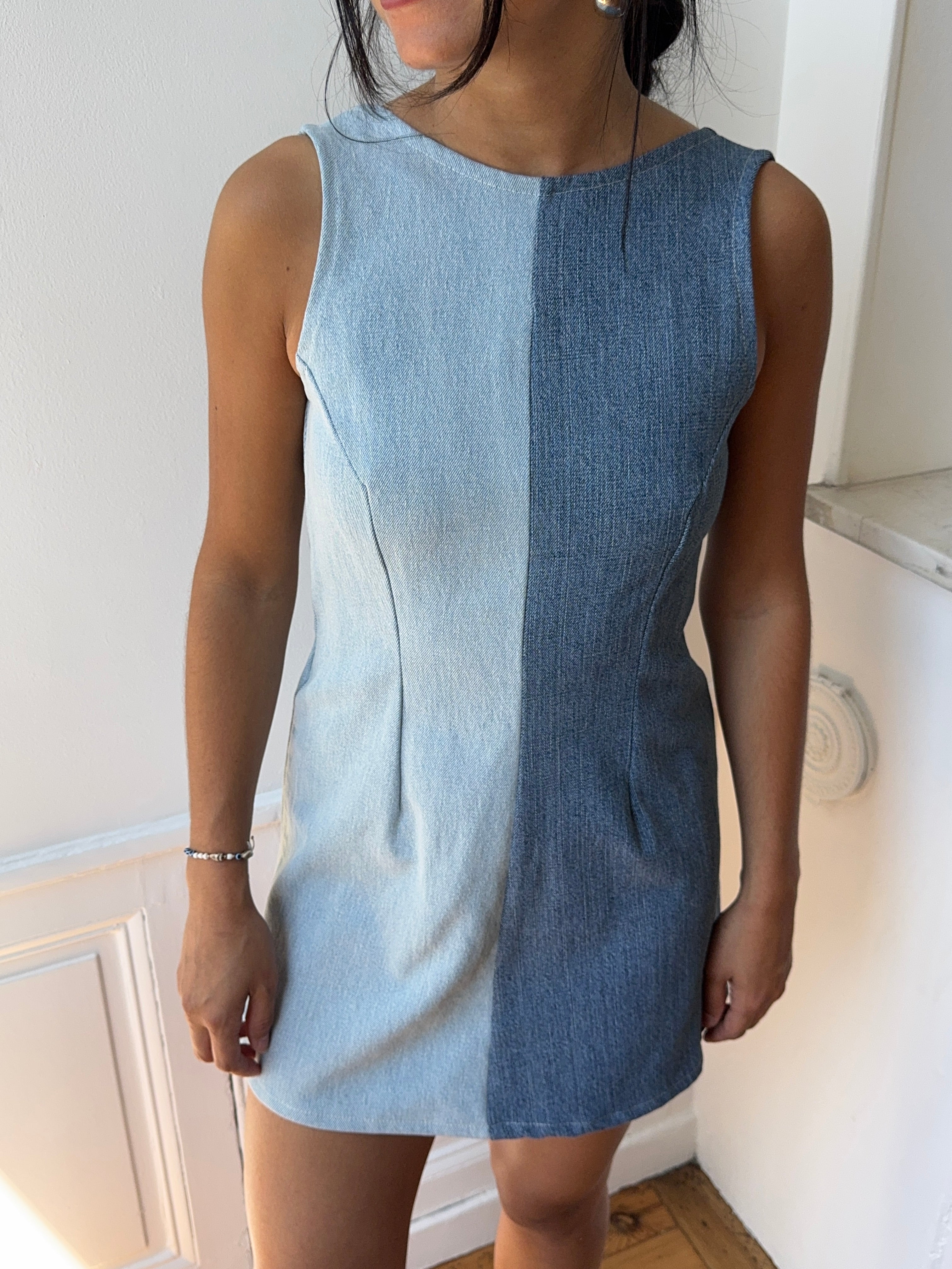 Robe upcyclée dos nu denim