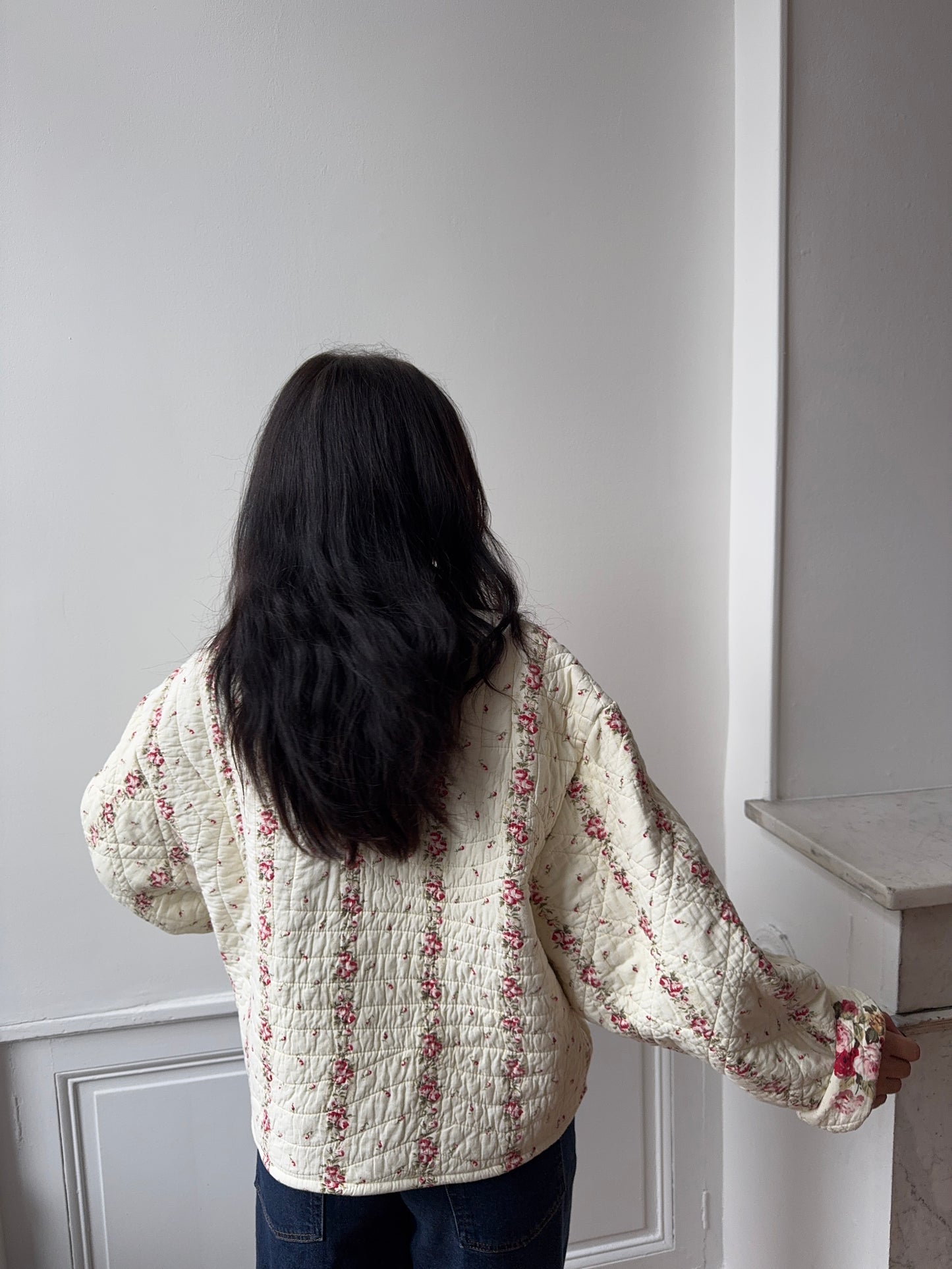 Veste upcyclée matelassée écrue à fleurs