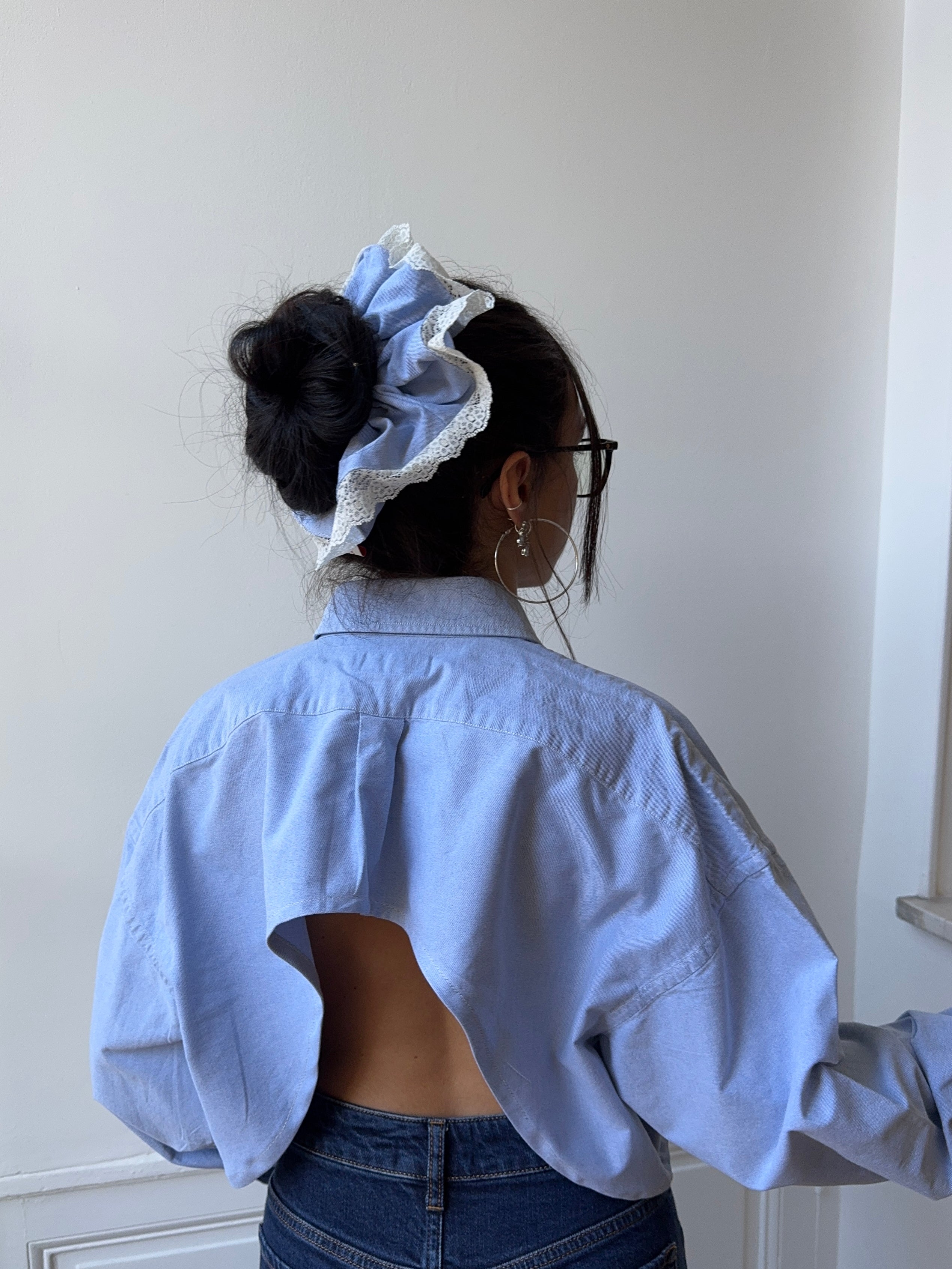 Chemise upcyclée dos nu oxford + chouchou