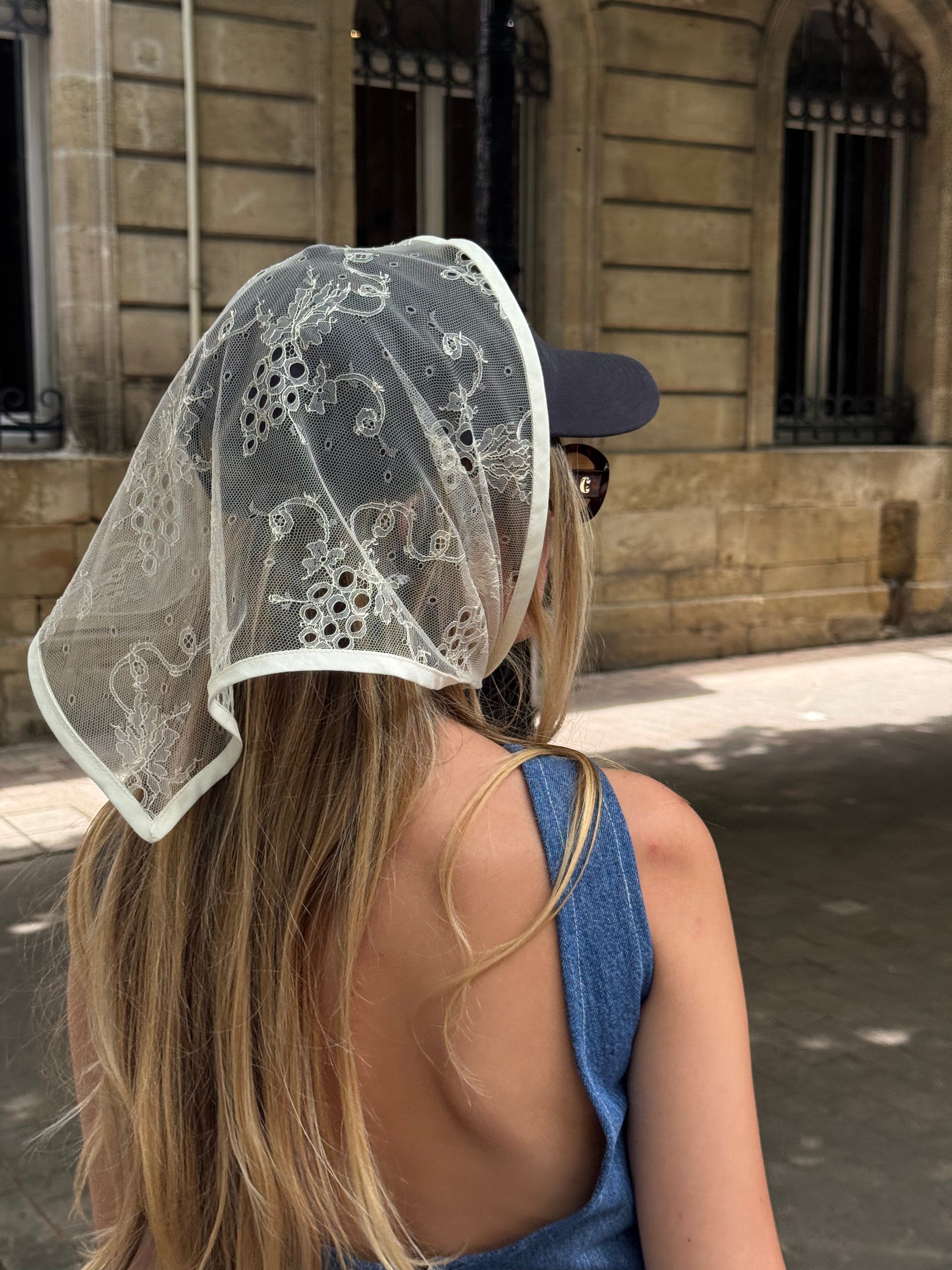 Foulard dentelle écrue