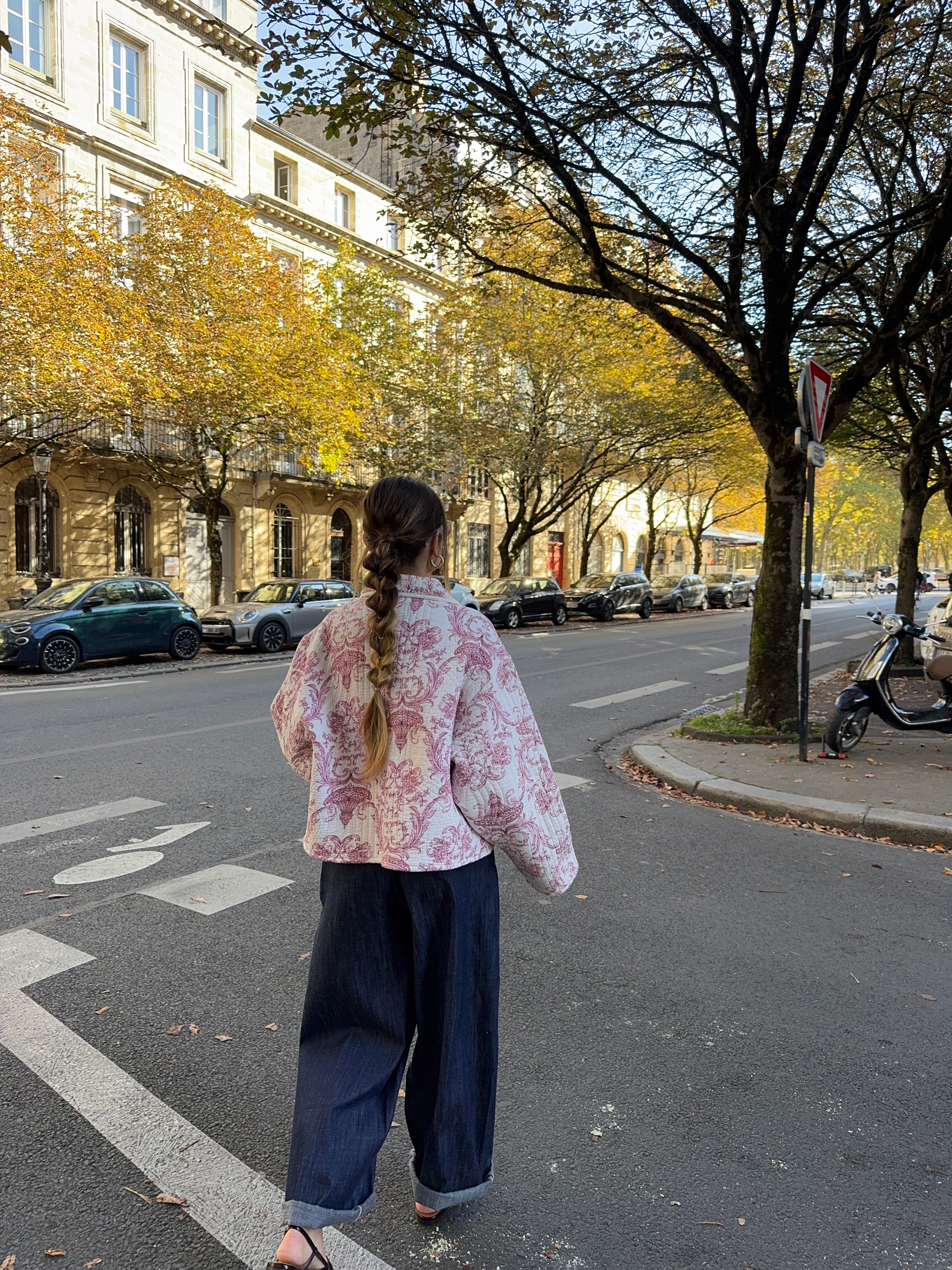 Veste upcyclée matelassée blanche à motifs
