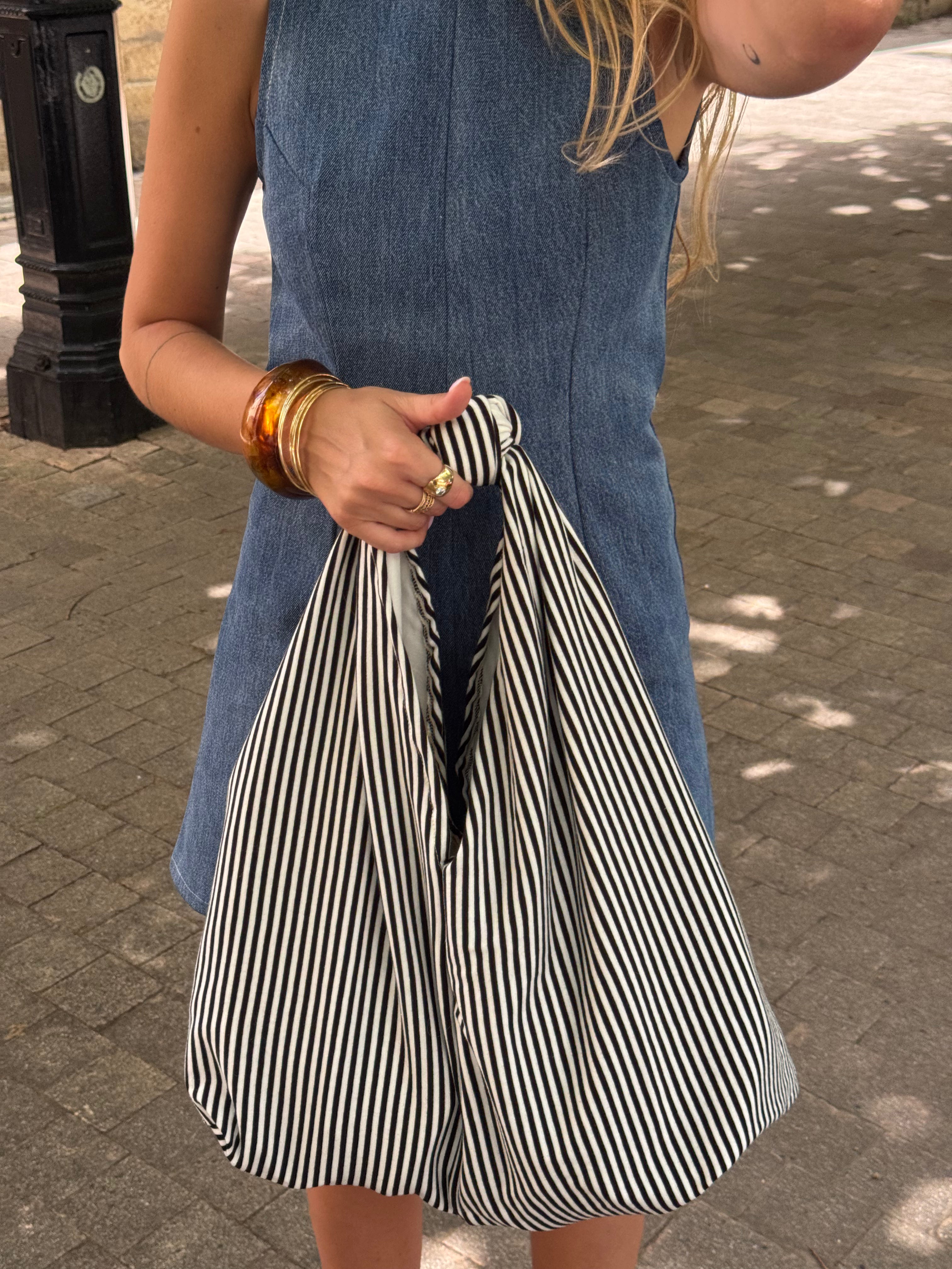 Sac nœud à rayures blanches et noires
