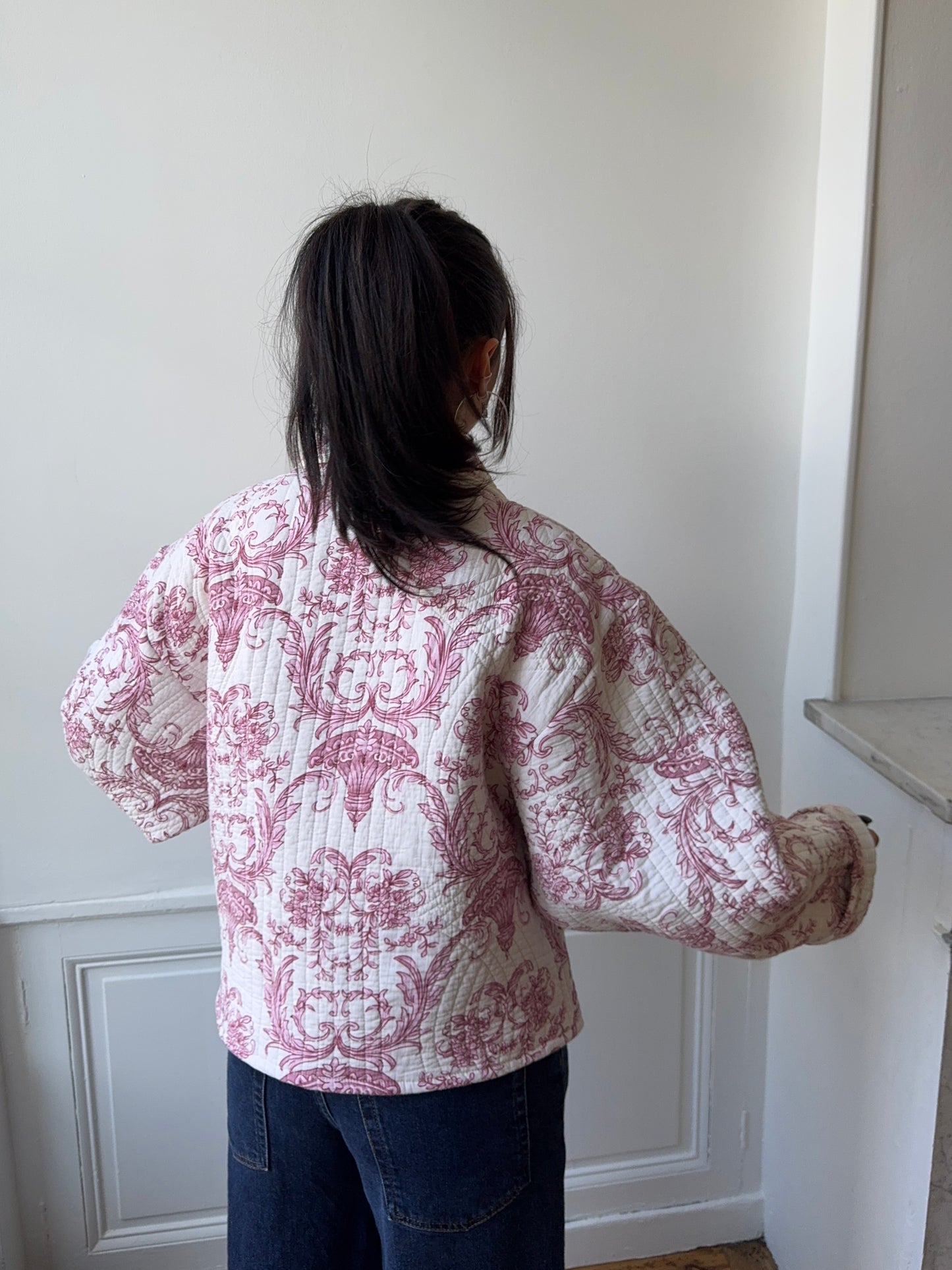 Veste upcyclée matelassée blanche à motifs