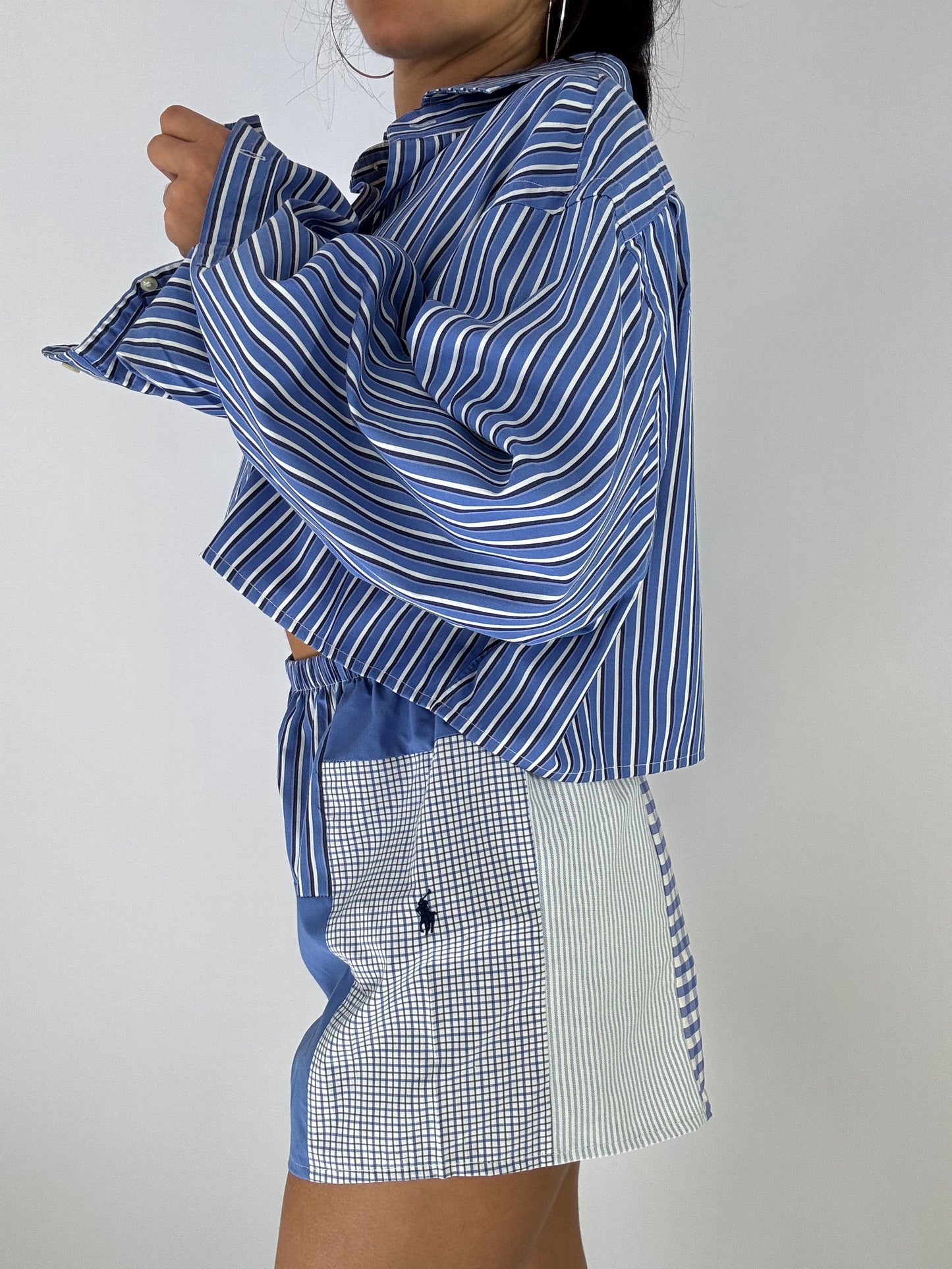 Ensemble upcyclé bleu à rayures et patchwork