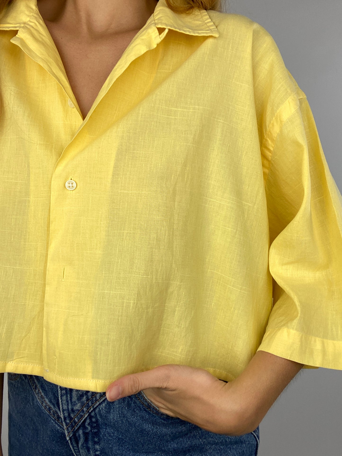 Chemisette upcyclée dos nu lin jaune