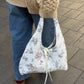 Sac upcyclé matelassé blanc à fleurs