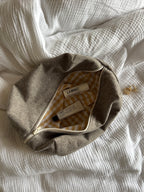 Trousse laine grise
