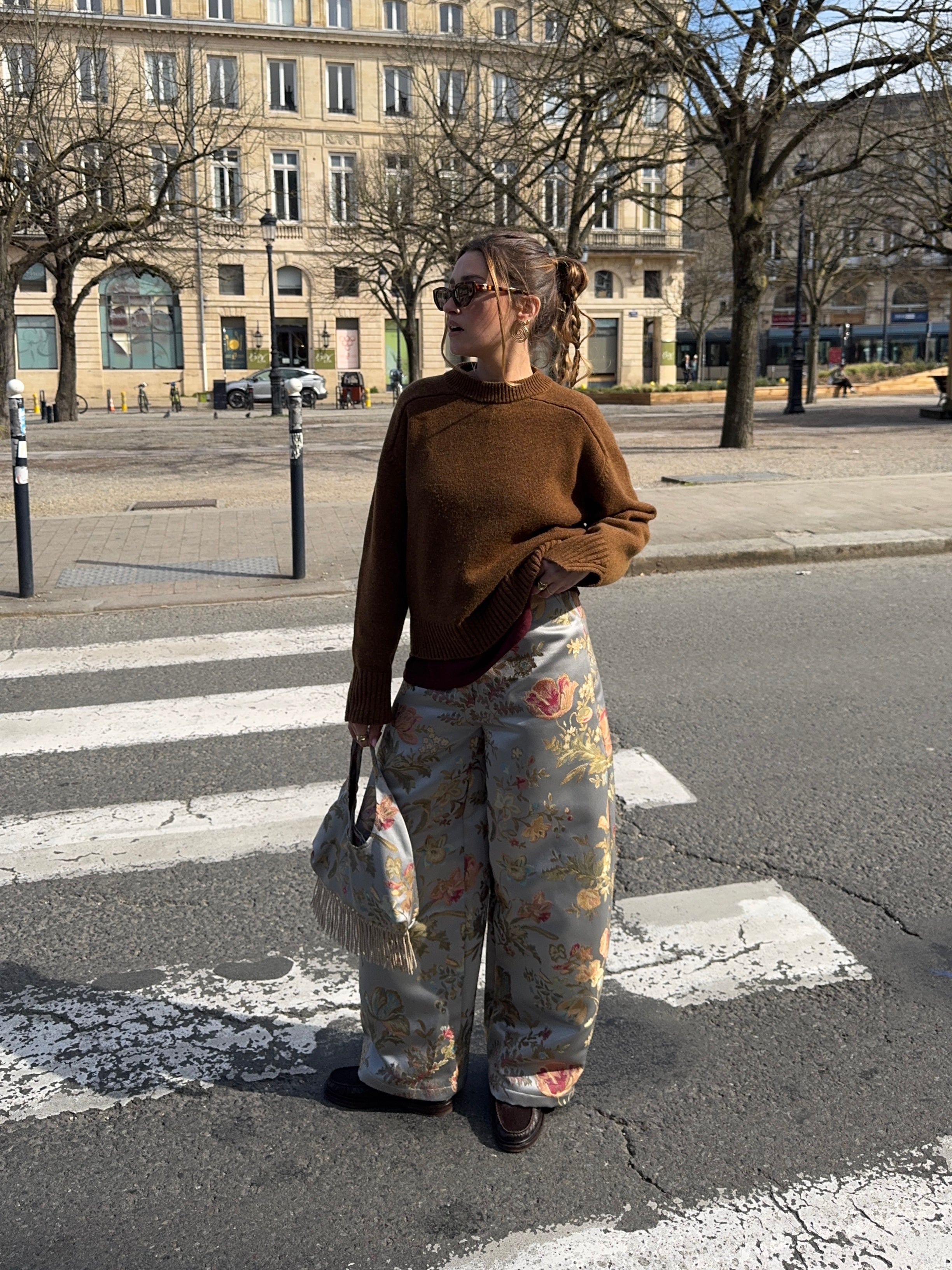 Pantalon upcyclé bleu-vert satiné à motifs vintage