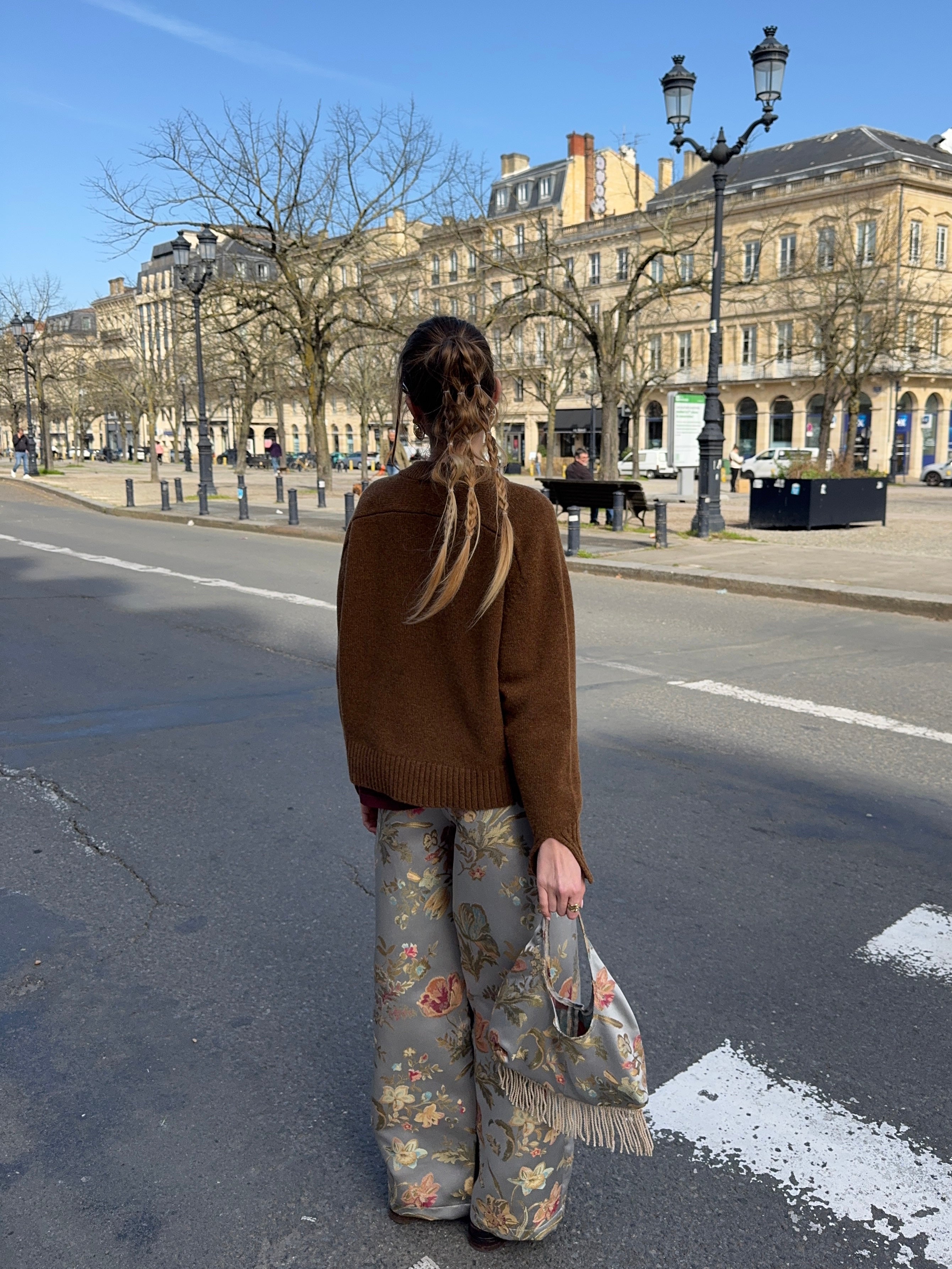 Pantalon upcyclé bleu-vert satiné à motifs vintage