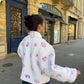 Veste upcyclée matelassée blanche à fleurs violettes