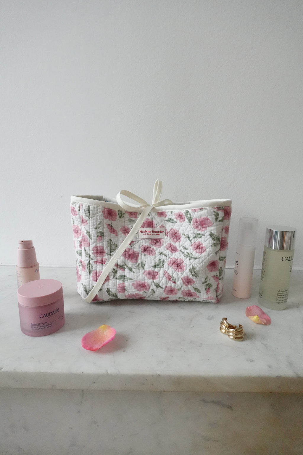 Trousse upcyclée matelassée à fleurs