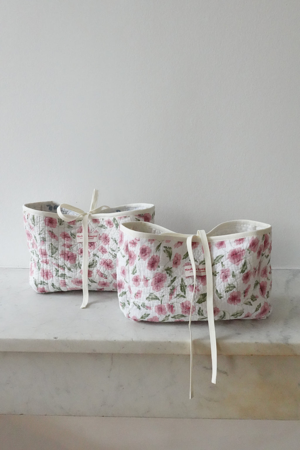Trousse upcyclée matelassée à fleurs