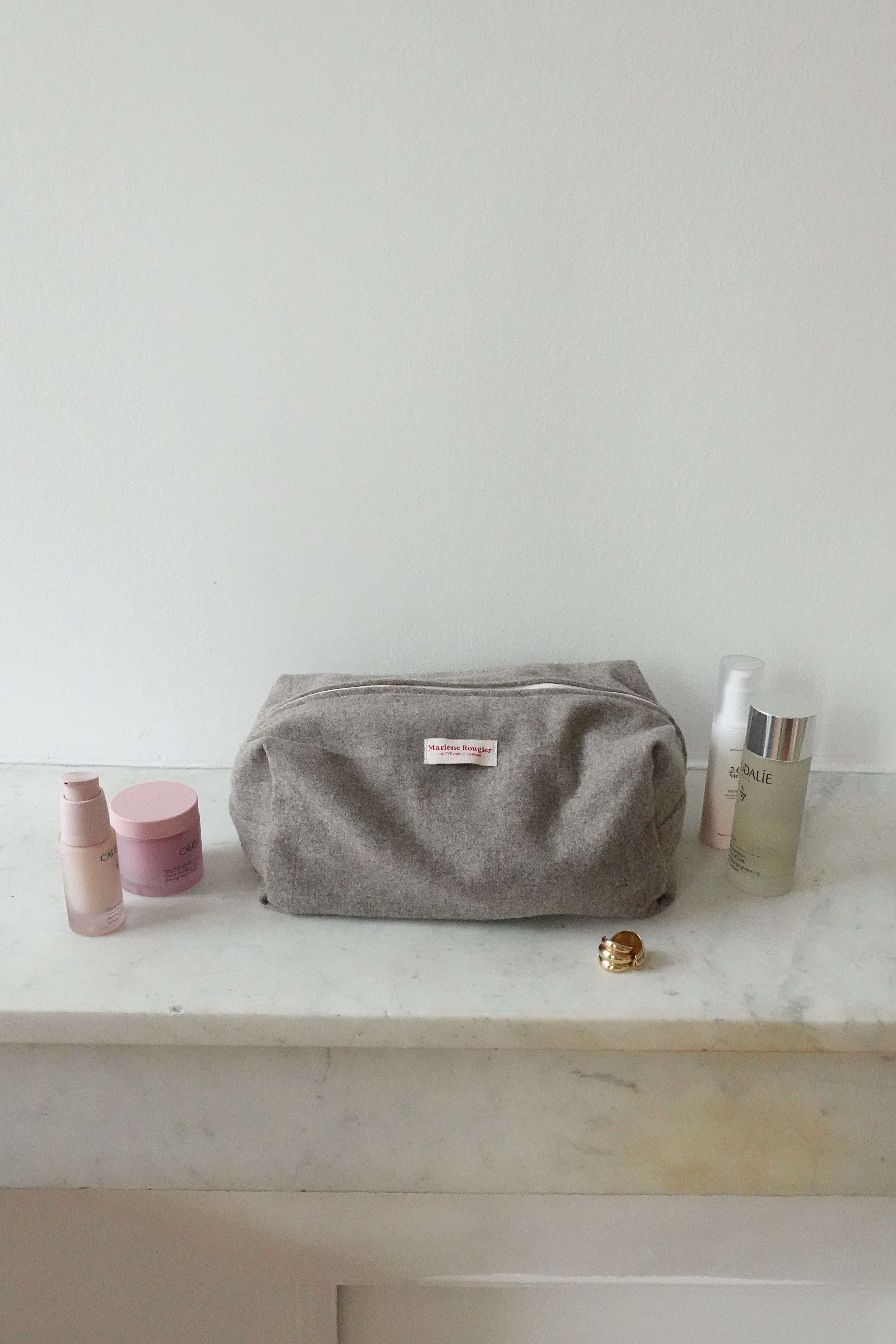Trousse laine grise