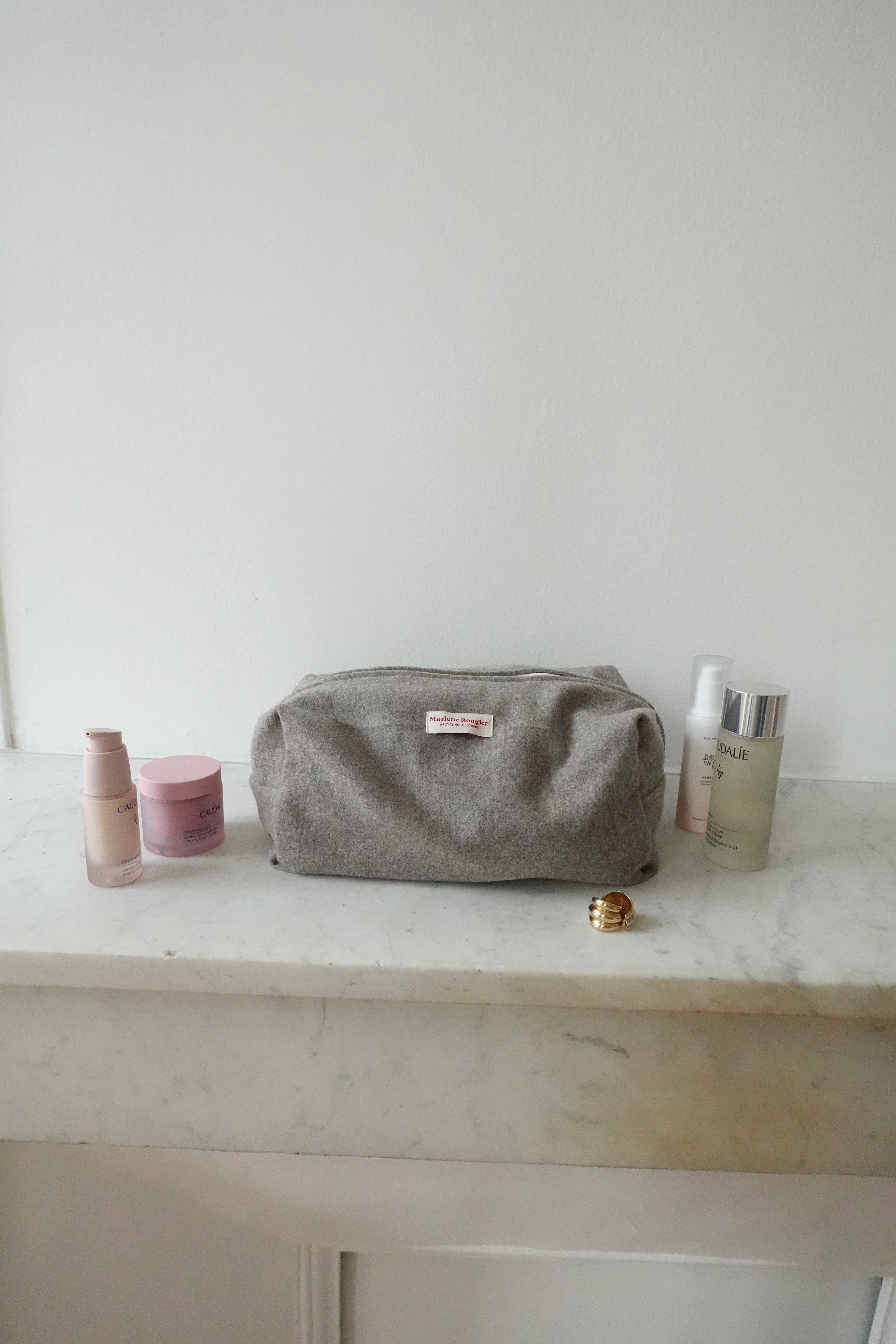 Trousse laine grise