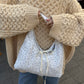 Sac upcyclé matelassé blanc à motif bleu