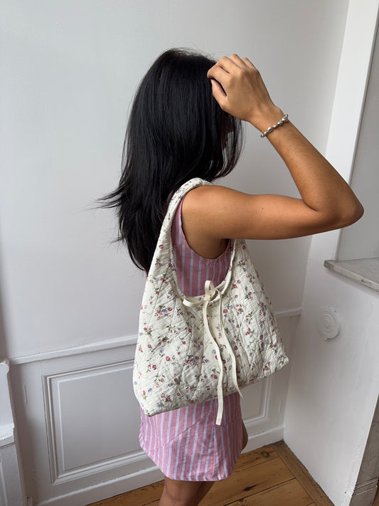 Sac upcyclé matelassé écru à fleurs