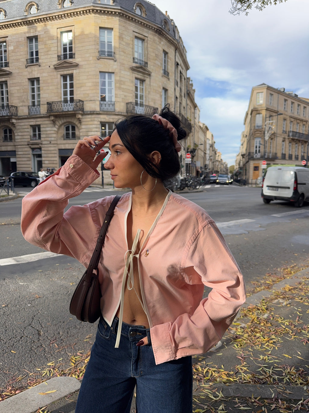 Chemise upcyclée pêche pastel + chouchou