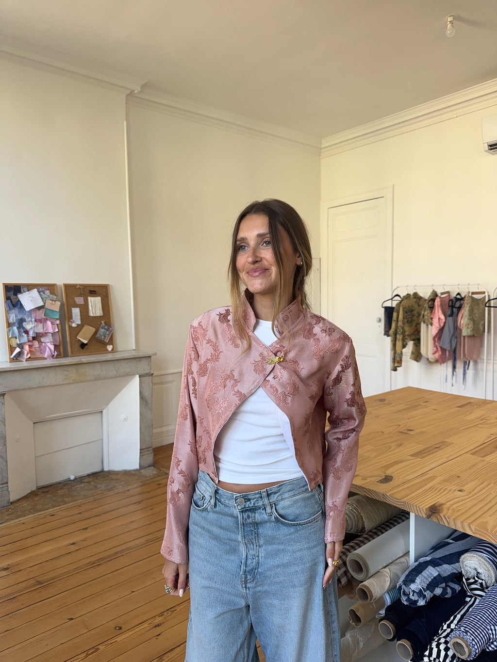 Veste courte upcyclée satinée rose - M