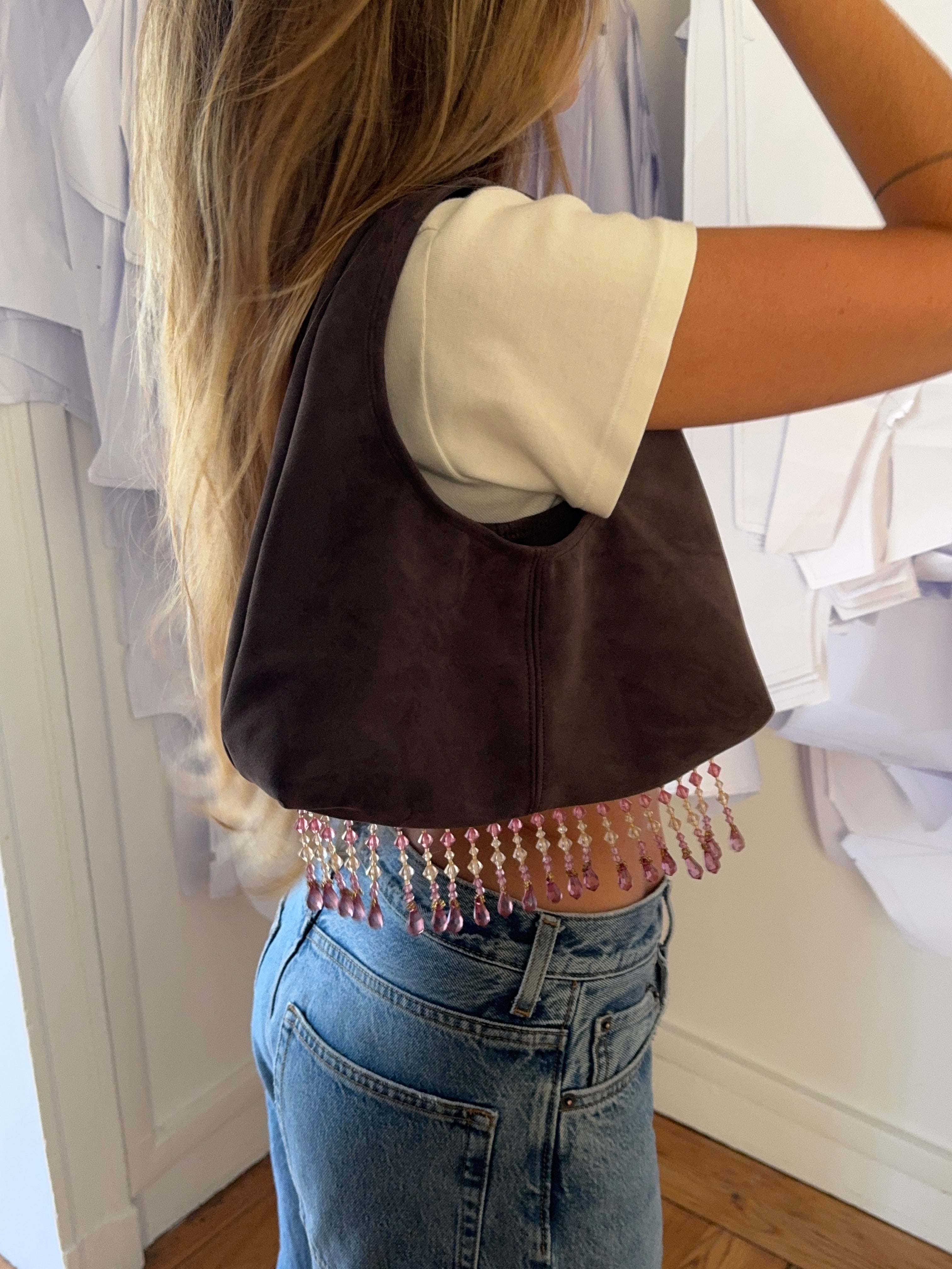 Sac upcyclé cuir nubuck chocolat et perles vintage - petit
