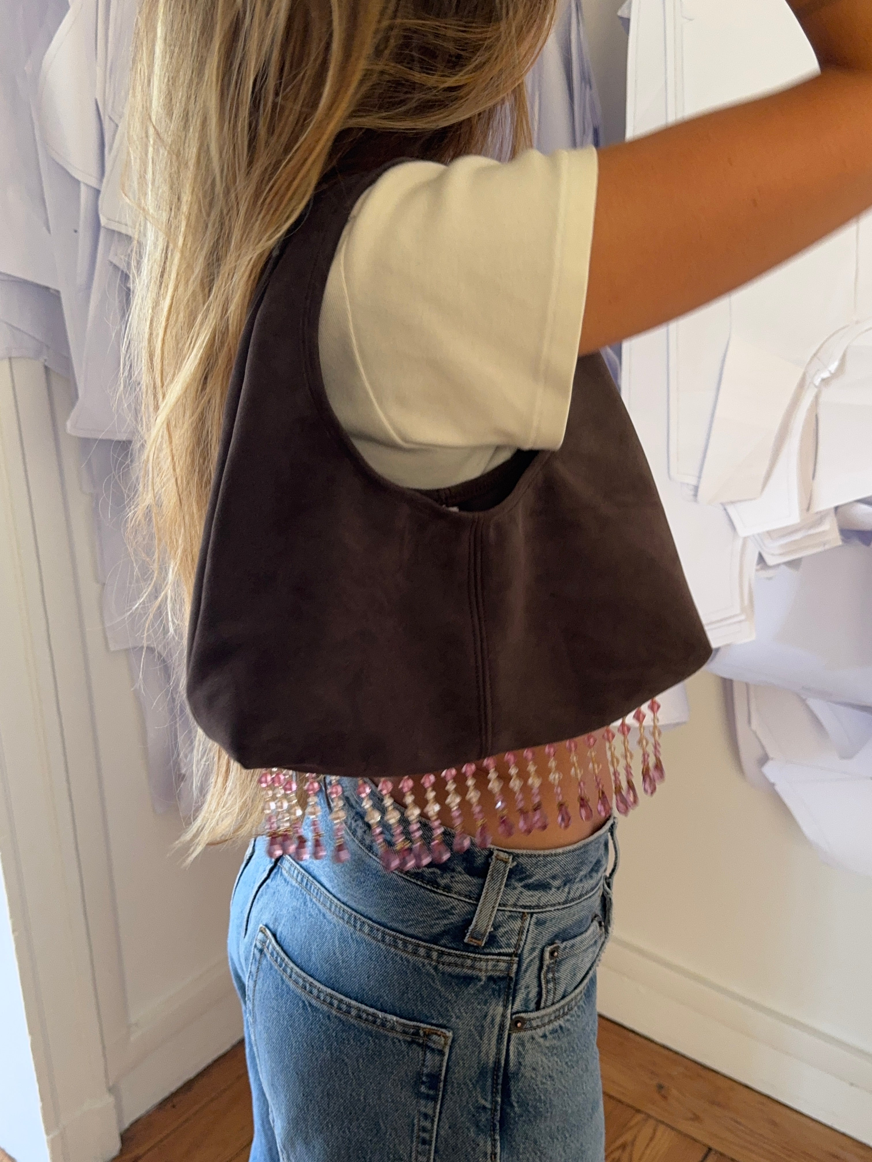 Sac upcyclé cuir nubuck chocolat et perles vintage - petit