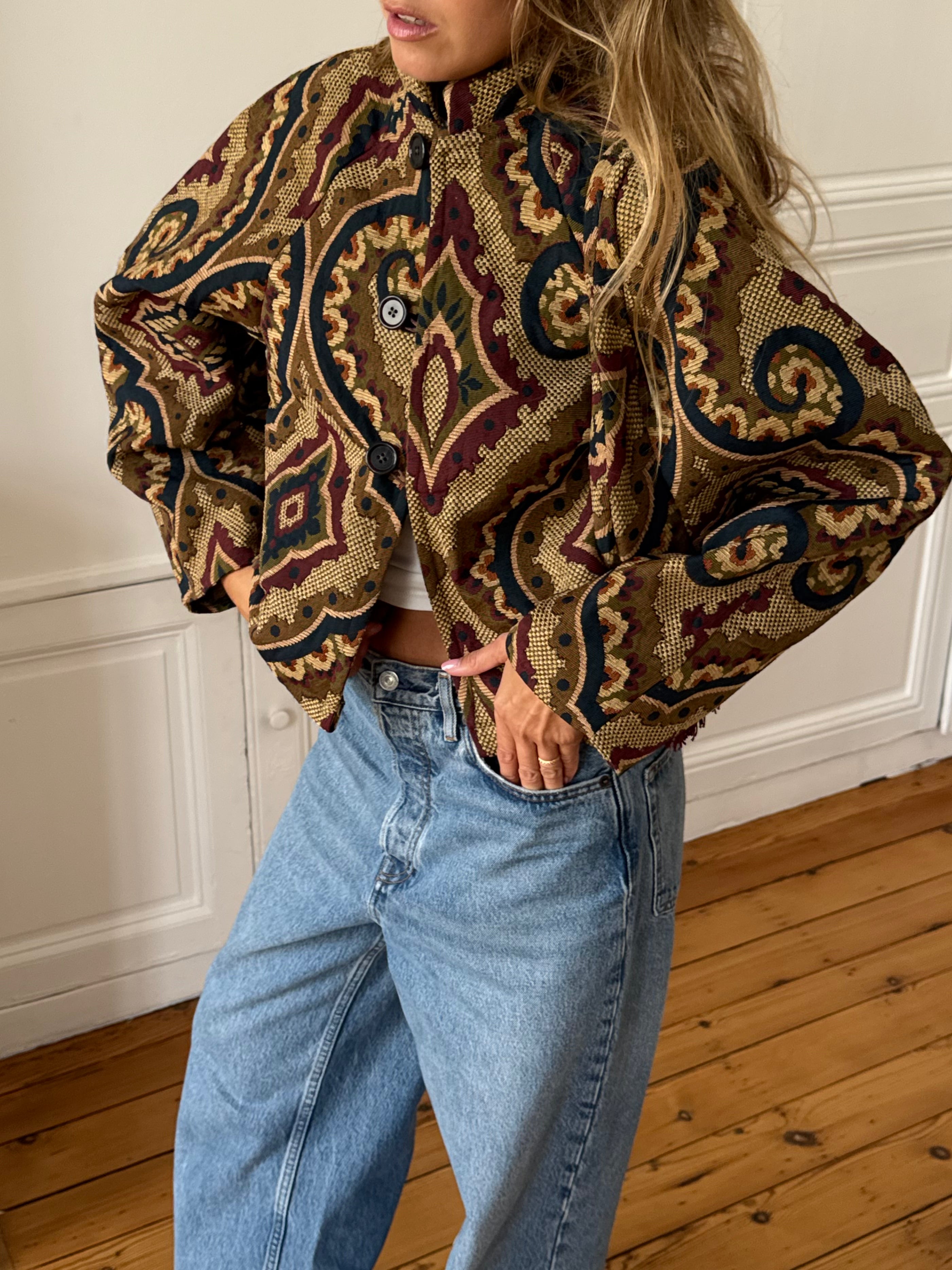 Veste upcyclée à motifs