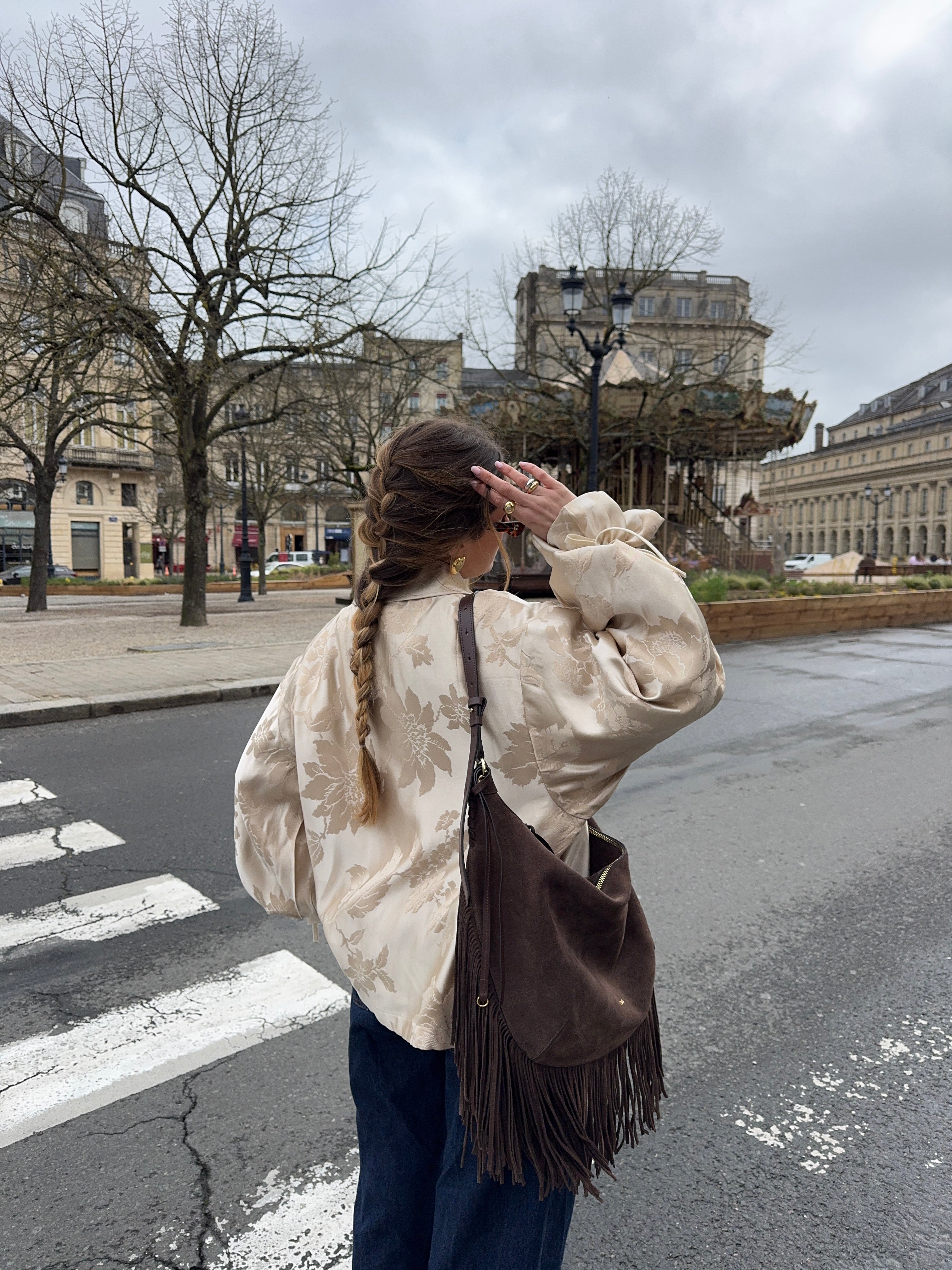 Veste upcyclée satinée à motifs vintage
