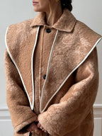 Châle upcyclé laine marron clair à motifs vintage