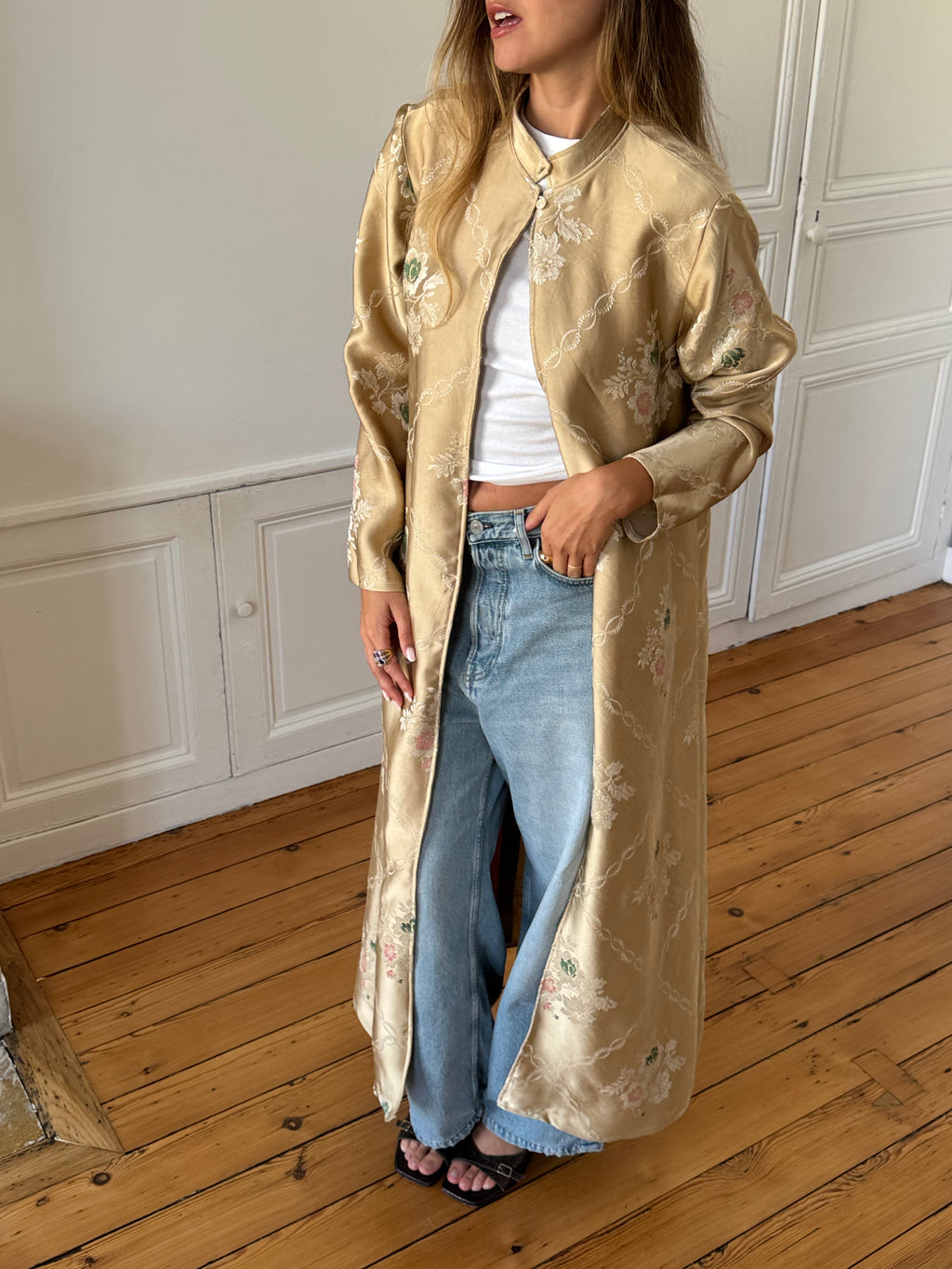 Veste longue upcyclée satinée dorée - M