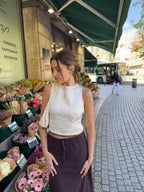 Top upcyclé dos nu satiné crème à motifs et perles vintage