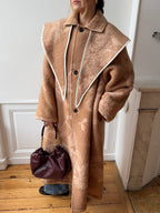 Châle upcyclé laine marron clair à motifs vintage