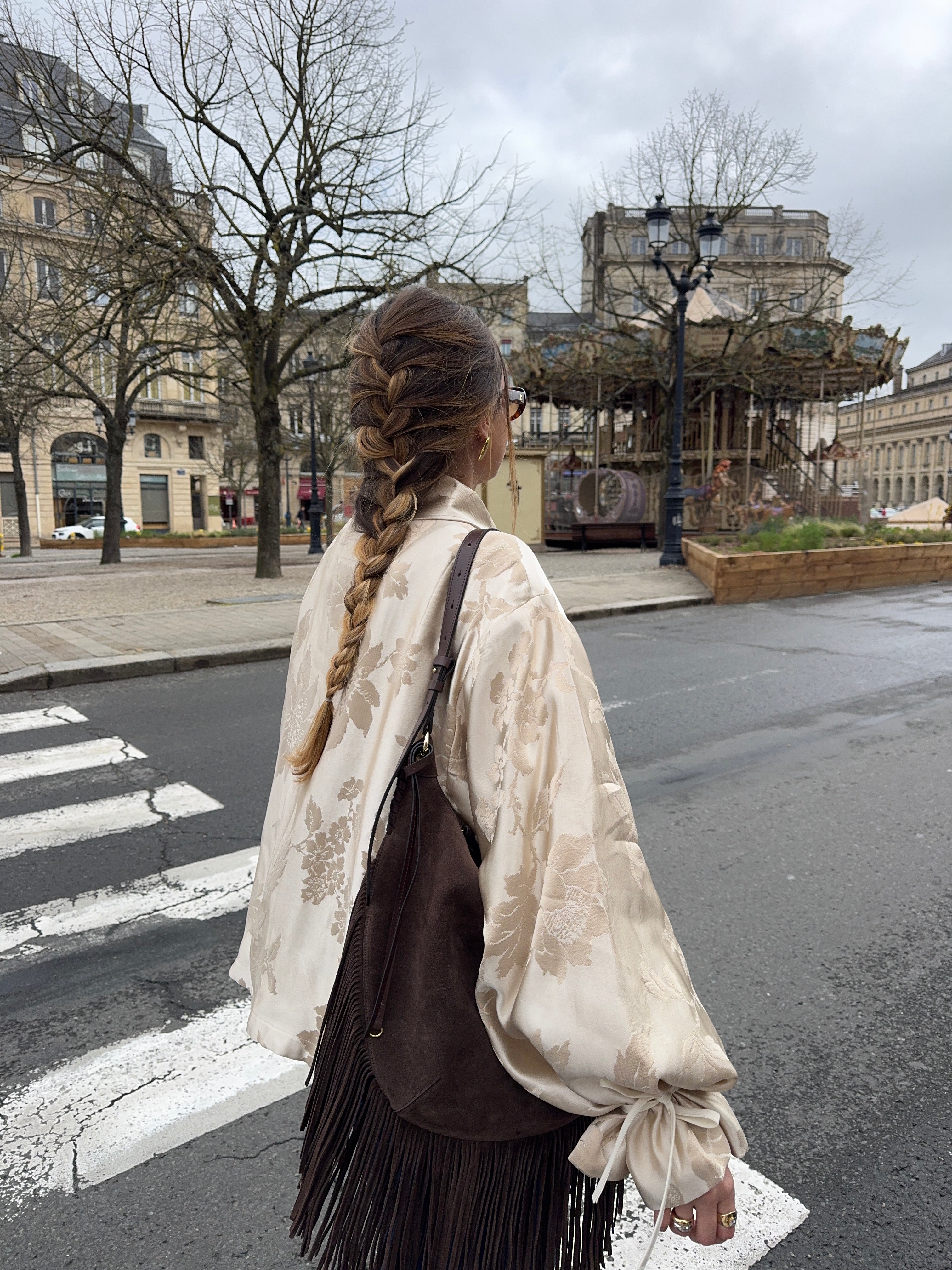 Veste upcyclée satinée à motifs vintage