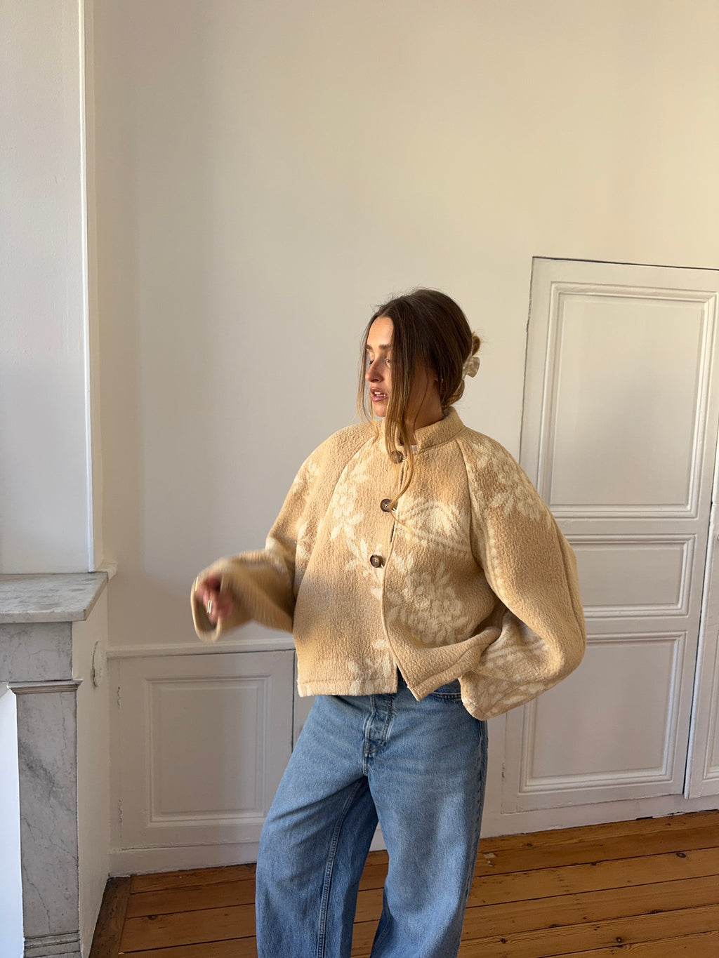 Veste upcyclée laine beige à motifs - T2